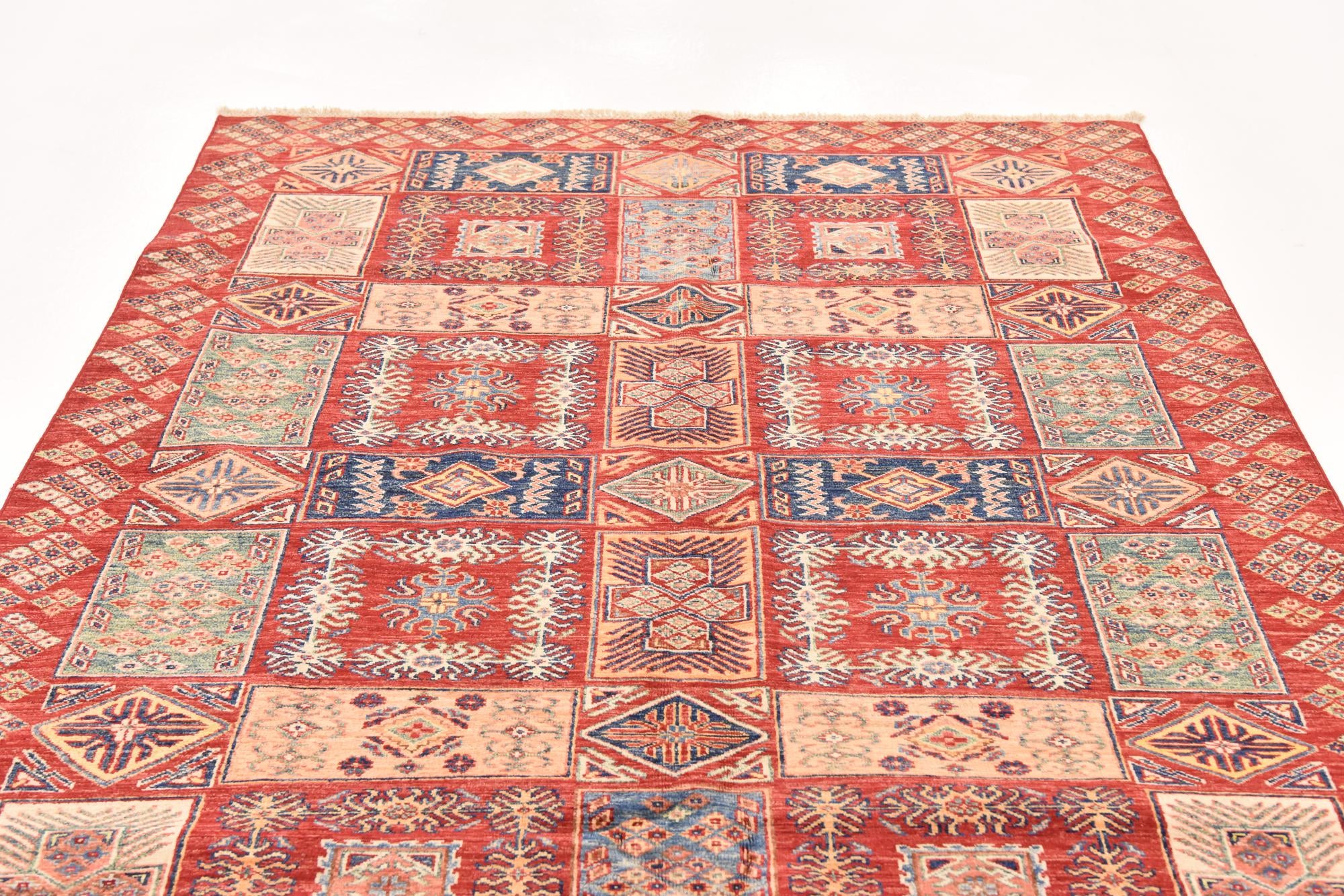 5' 6 x 7' 10 Hand Knotted Kazak Oriental Rug