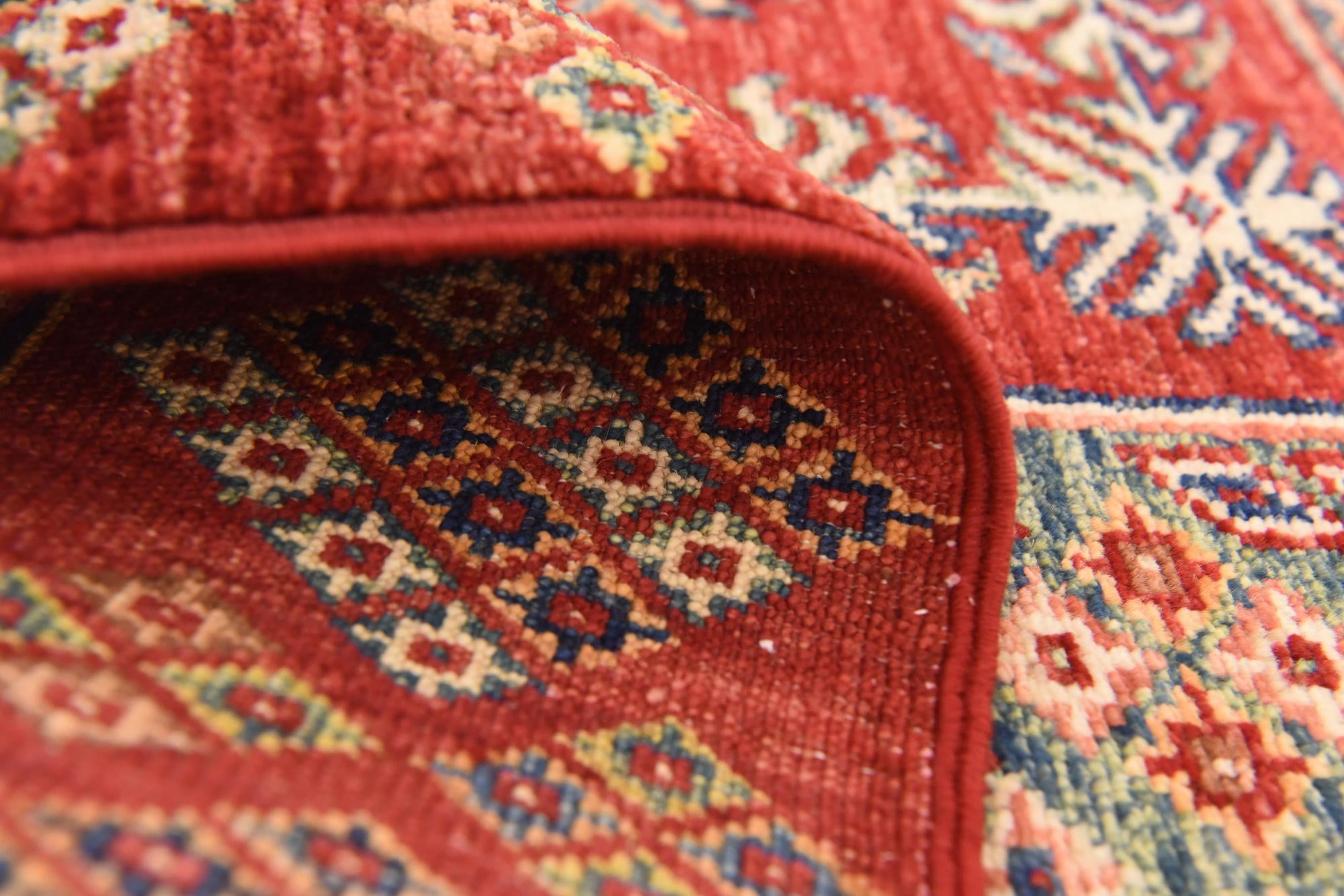 5' 6 x 7' 10 Hand Knotted Kazak Oriental Rug