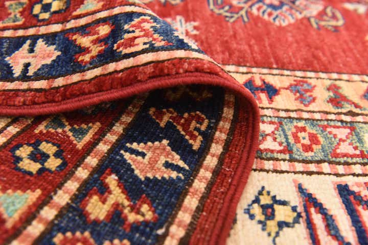 5' 7 x 8' 2 Hand Knotted Kazak Oriental Rug