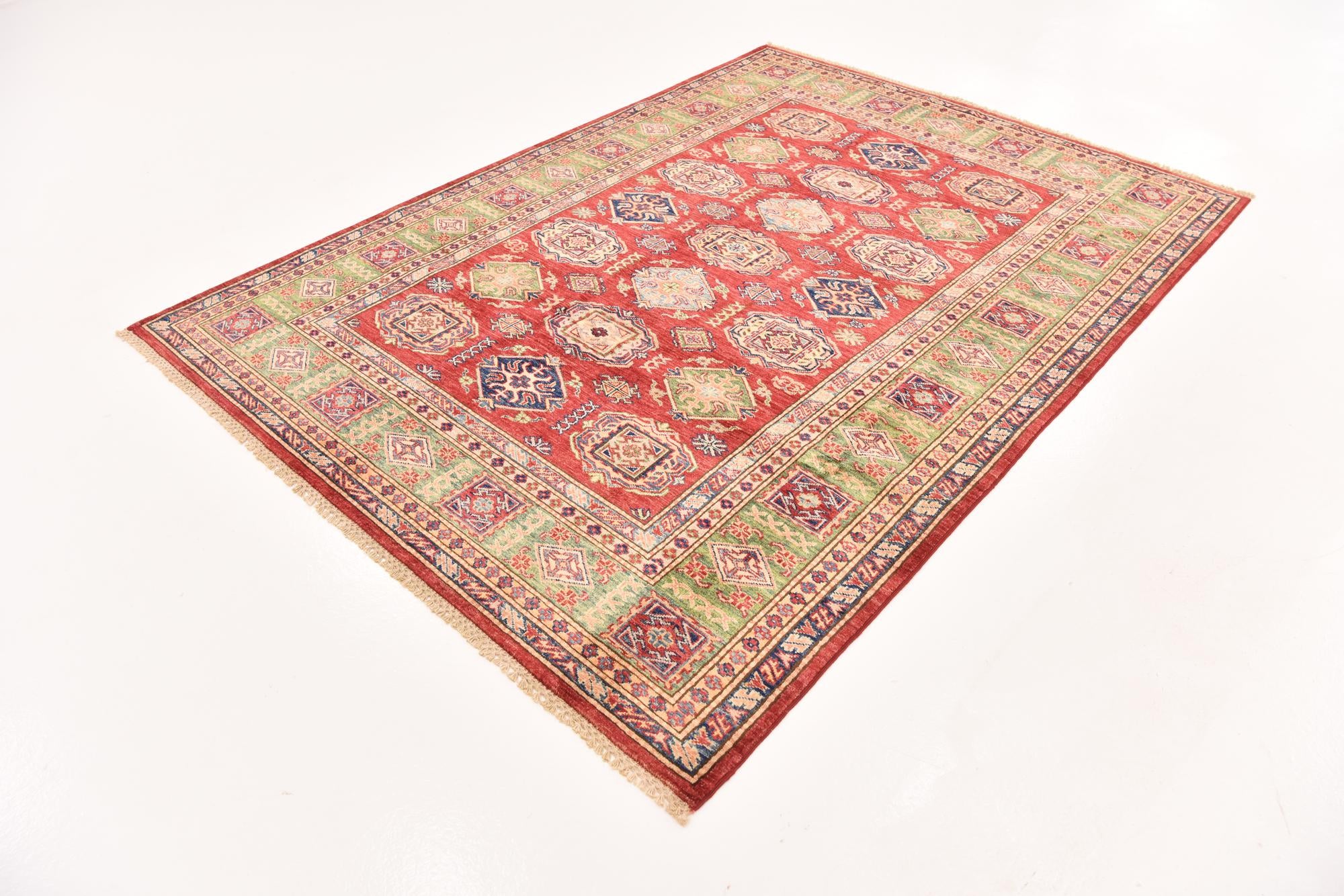 5' 6 x 8' Hand Knotted Kazak Oriental Rug