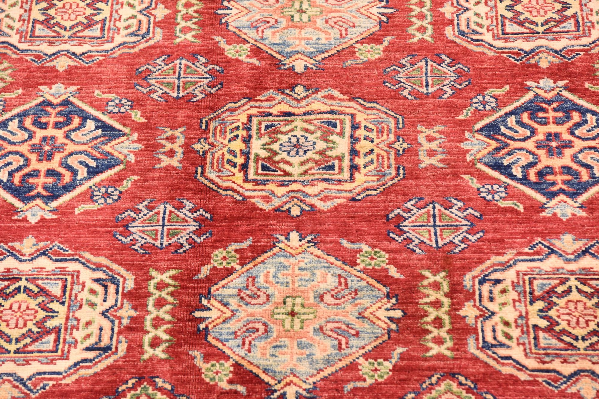 5' 6 x 8' Hand Knotted Kazak Oriental Rug