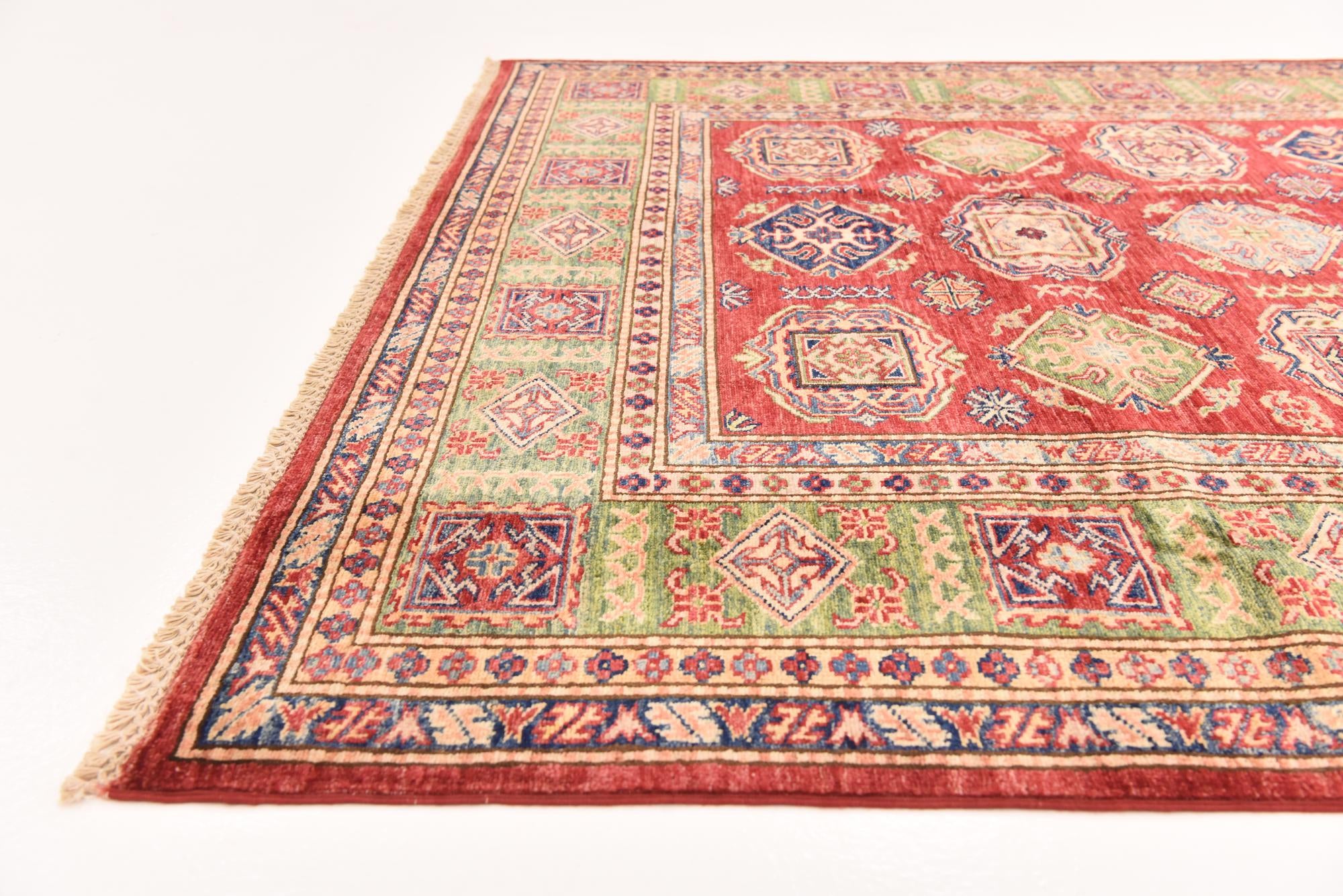 5' 6 x 8' Hand Knotted Kazak Oriental Rug