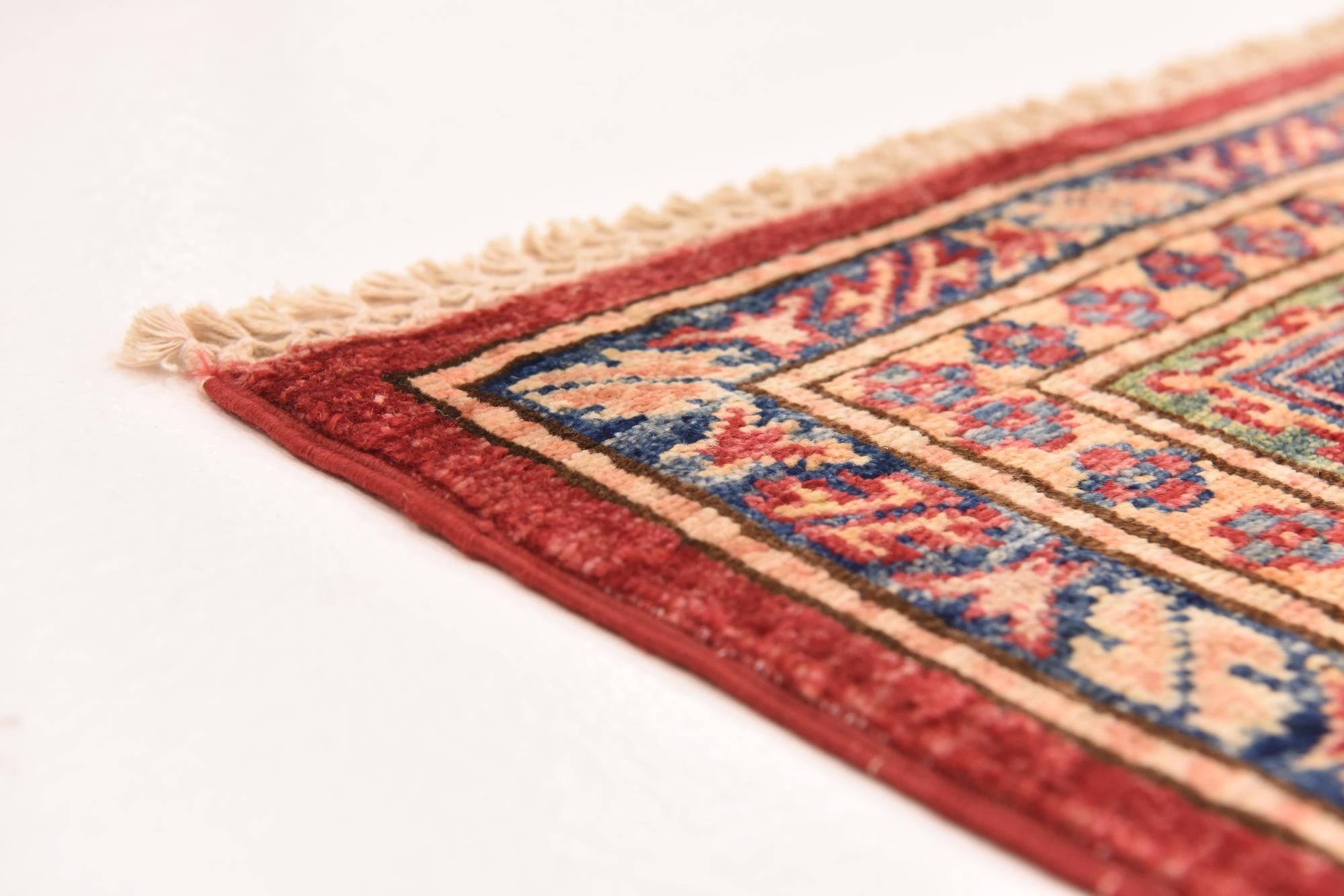 5' 6 x 8' Hand Knotted Kazak Oriental Rug