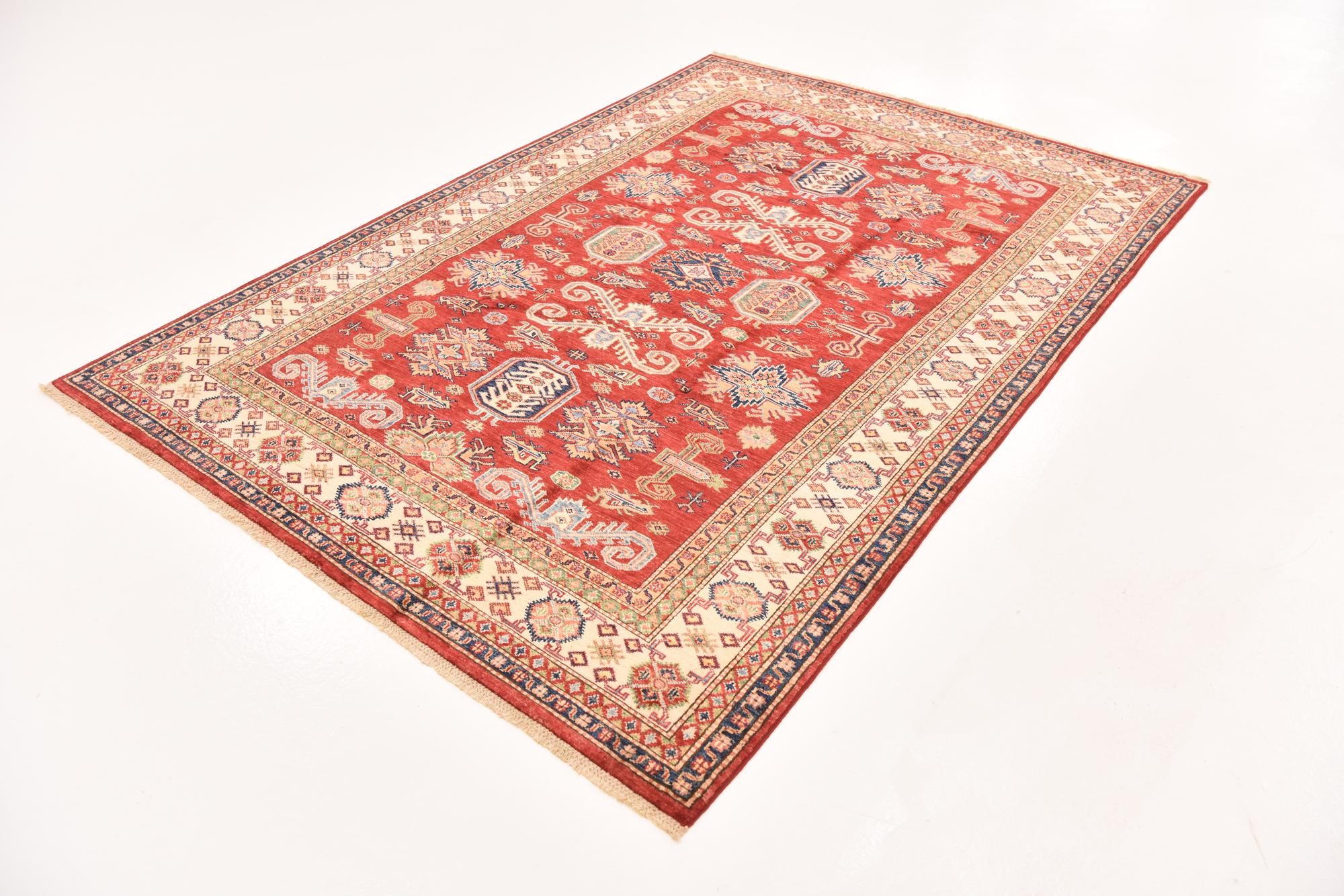 5' 6 x 7' 10 Hand Knotted Kazak Oriental Rug