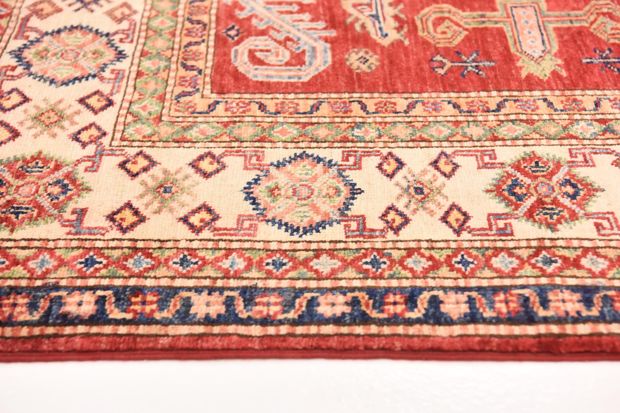 5' 6 x 7' 10 Hand Knotted Kazak Oriental Rug