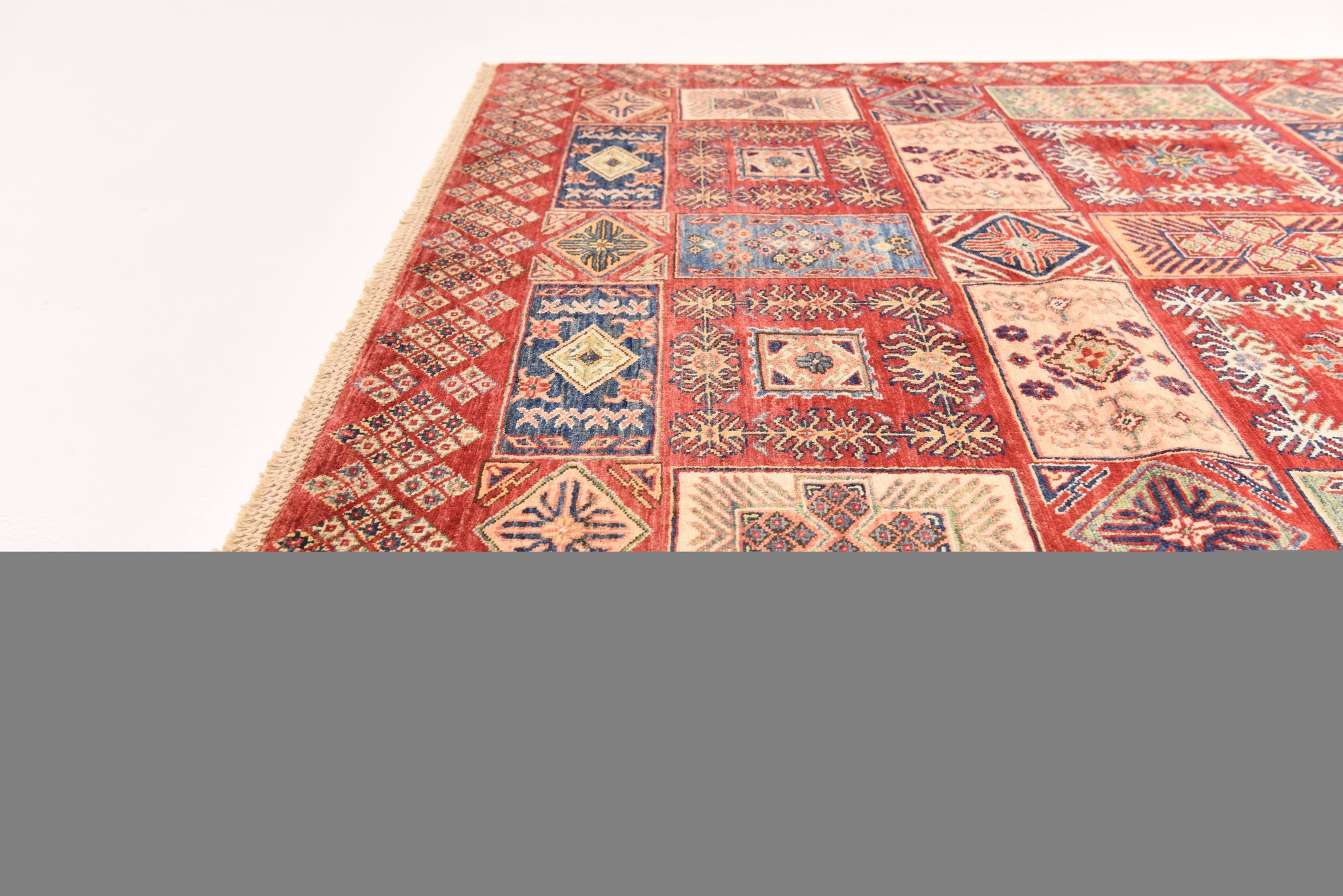 5' 7 x 8' Hand Knotted Kazak Oriental Rug