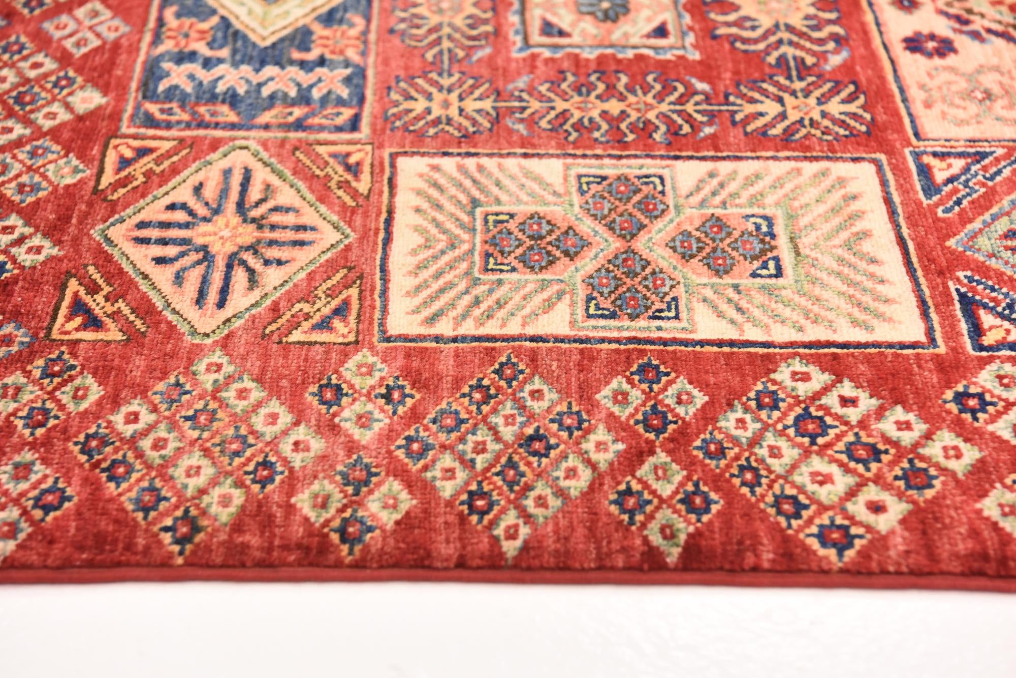 5' 7 x 8' Hand Knotted Kazak Oriental Rug