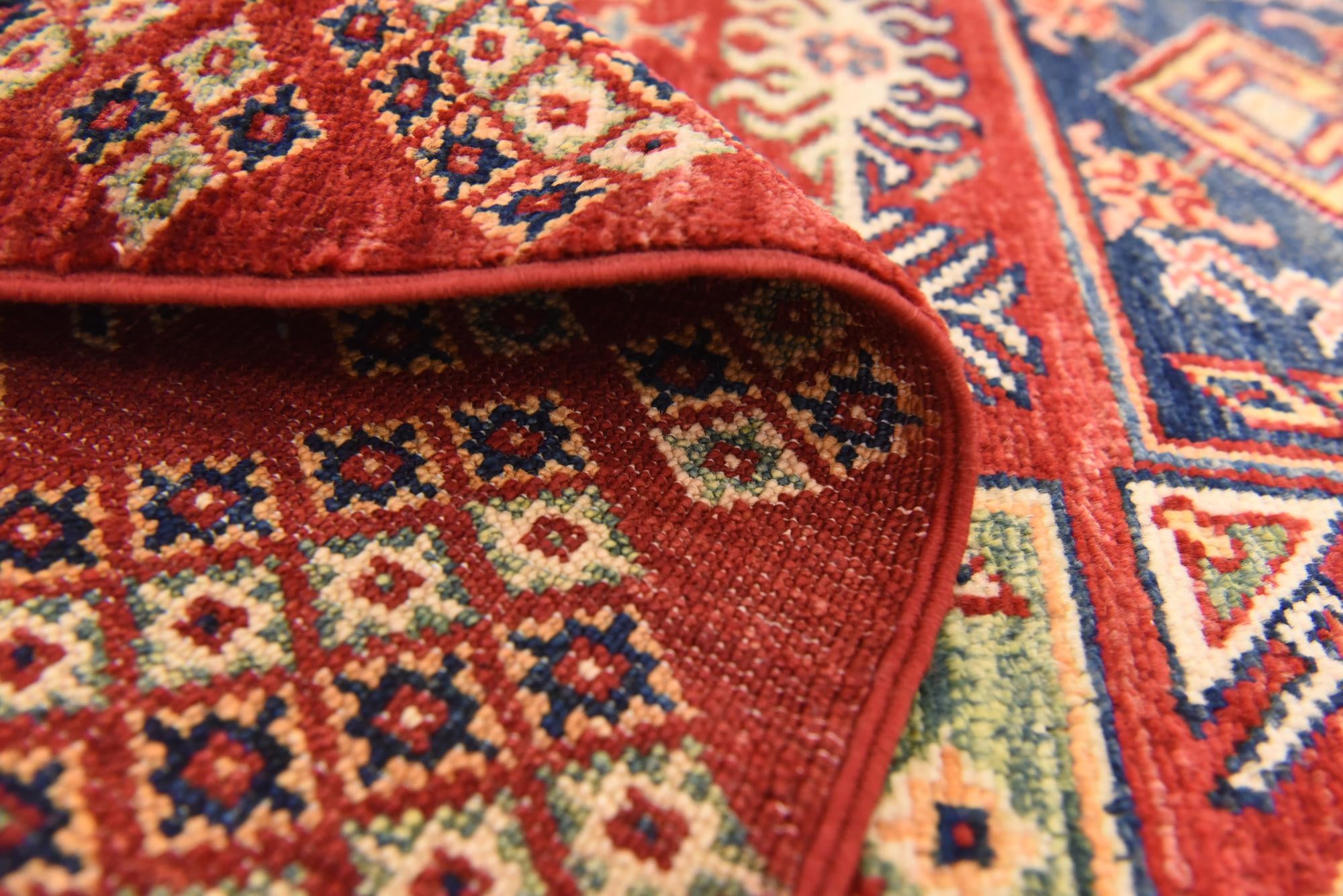 5' 7 x 8' Hand Knotted Kazak Oriental Rug