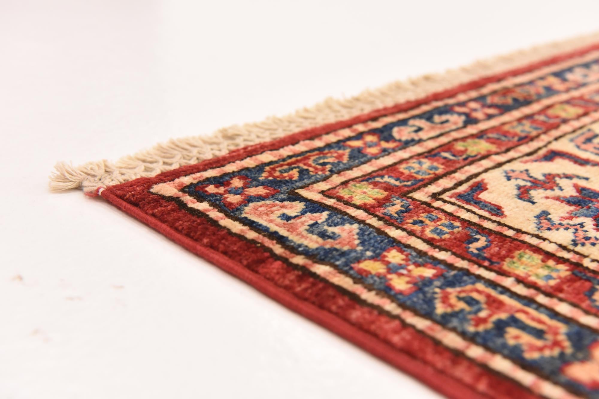 5' 7 x 8' Hand Knotted Kazak Oriental Rug