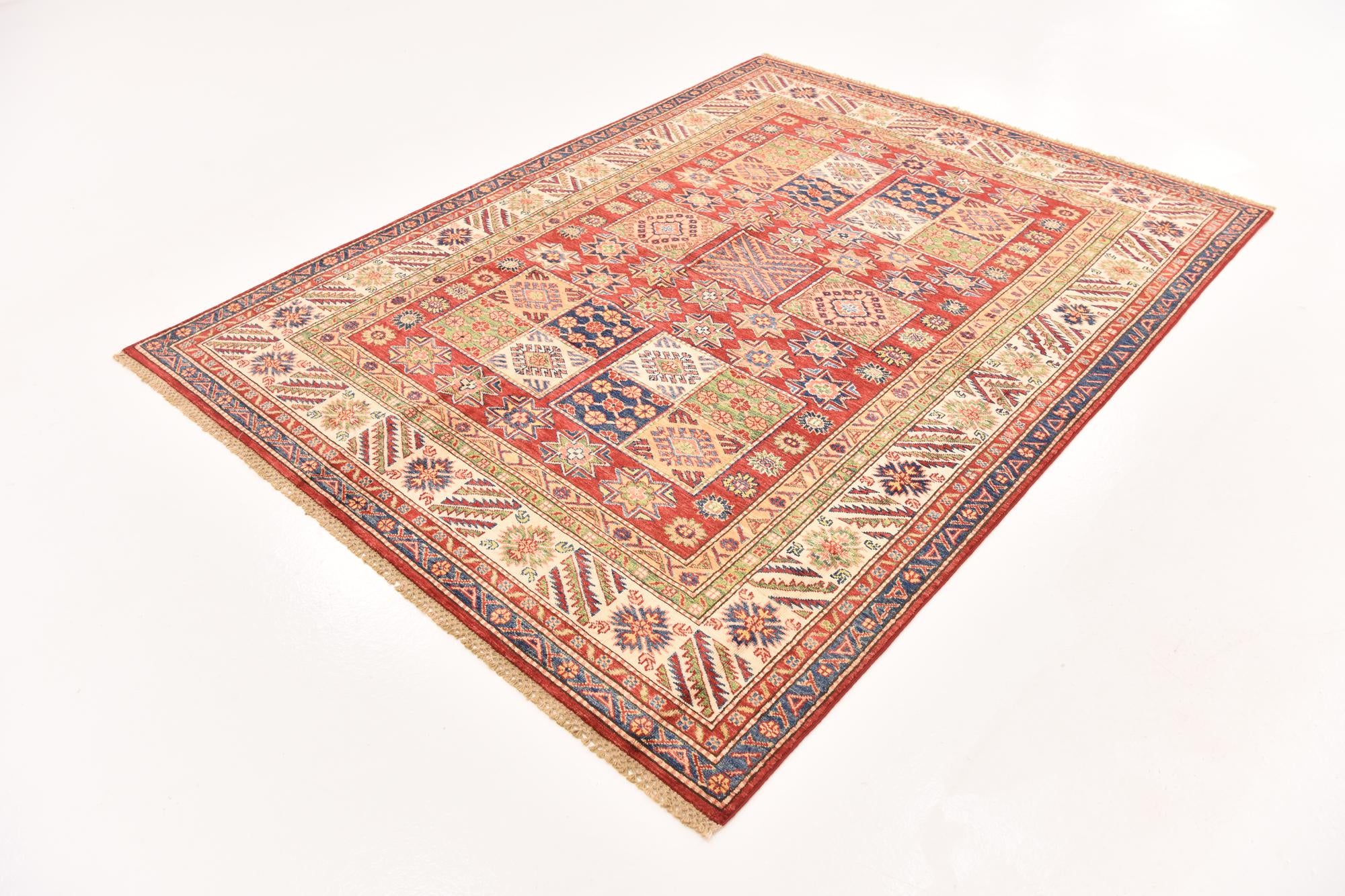 5' 8 x 7' 7 Hand Knotted Kazak Oriental Rug