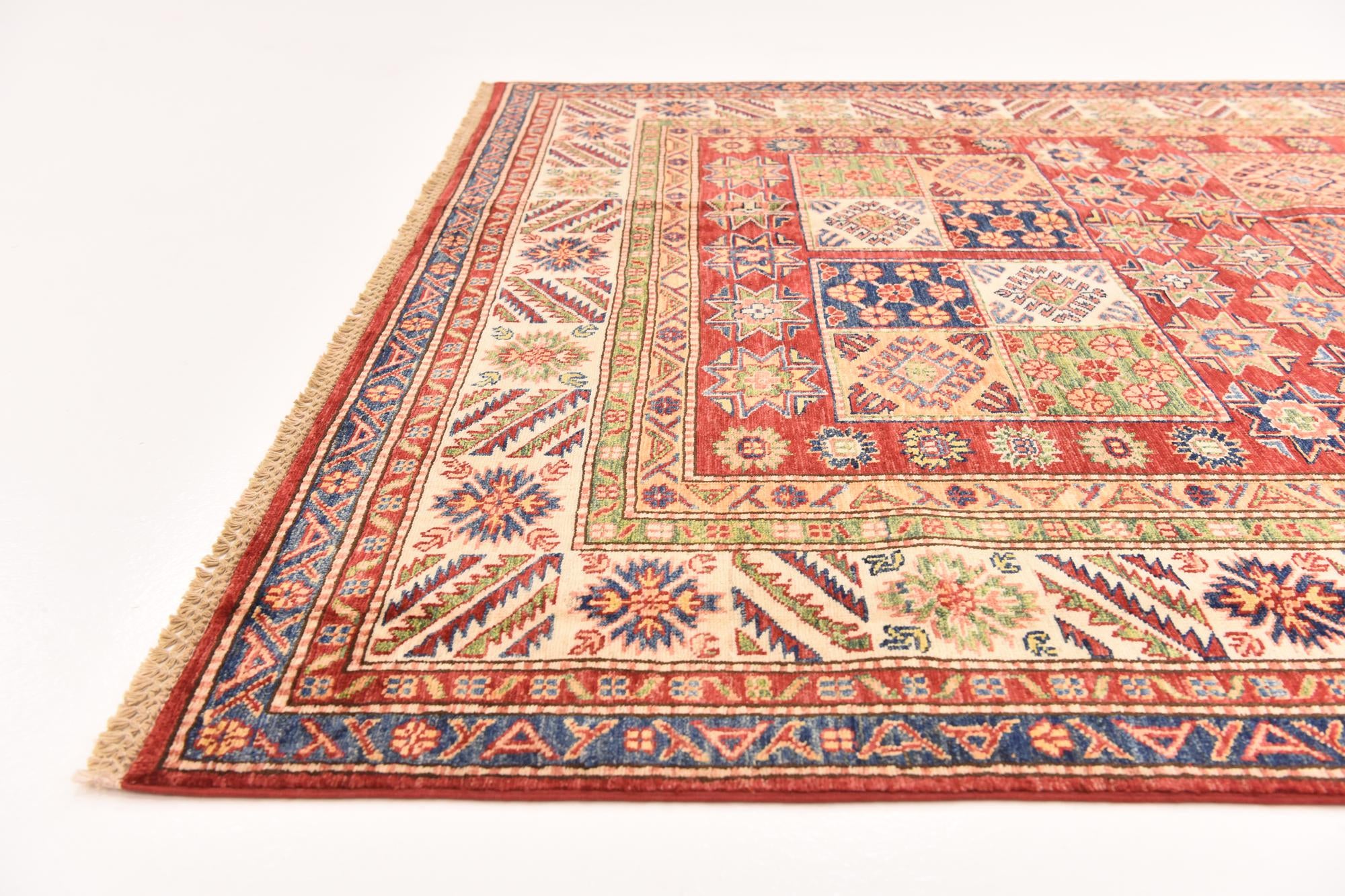 5' 8 x 7' 7 Hand Knotted Kazak Oriental Rug