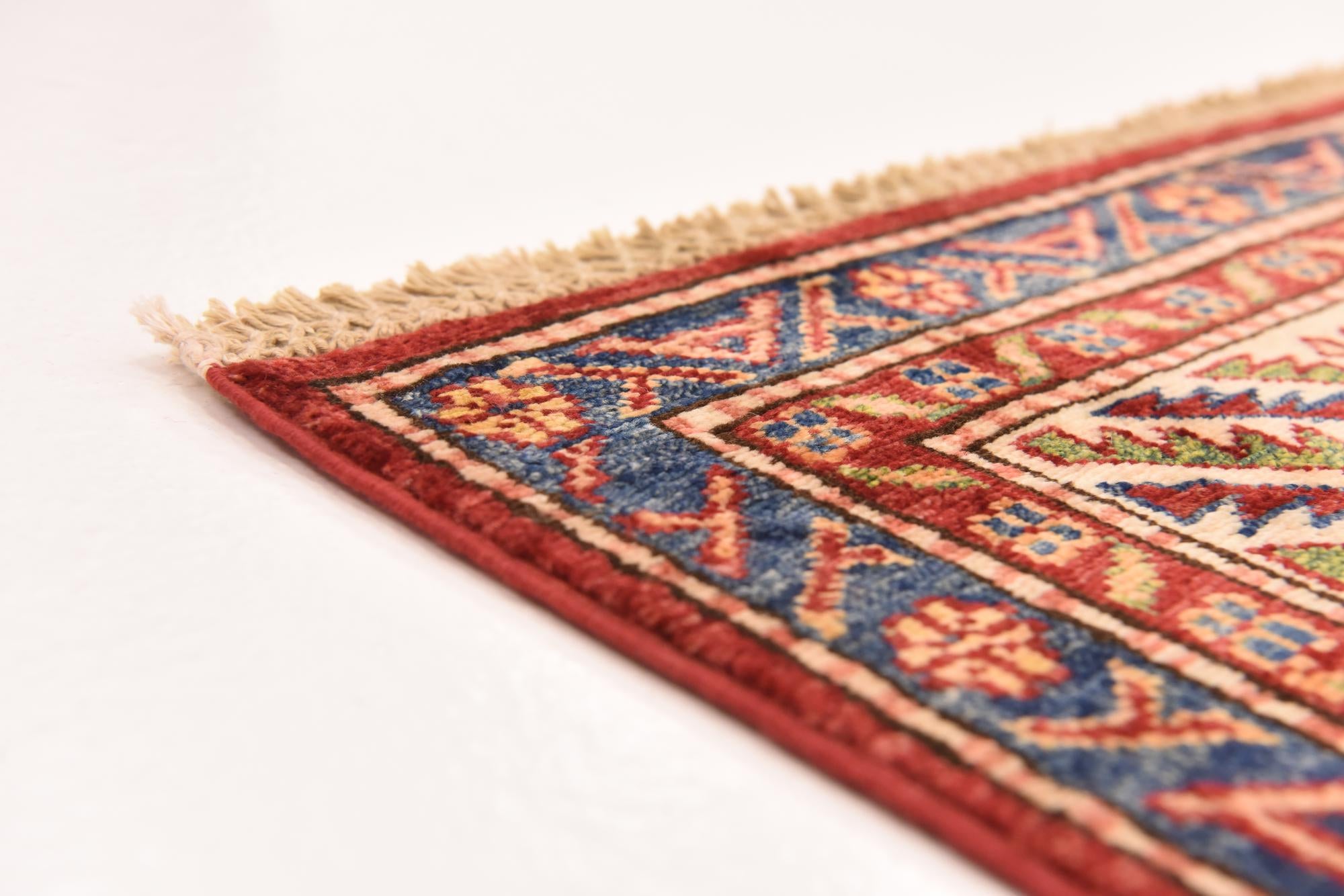 5' 8 x 7' 7 Hand Knotted Kazak Oriental Rug