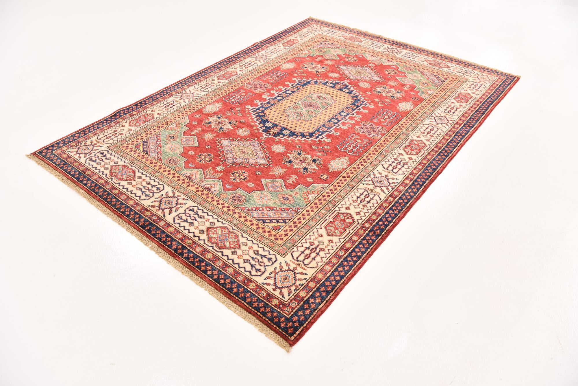 5' 6 x 7' 10 Hand Knotted Kazak Oriental Rug