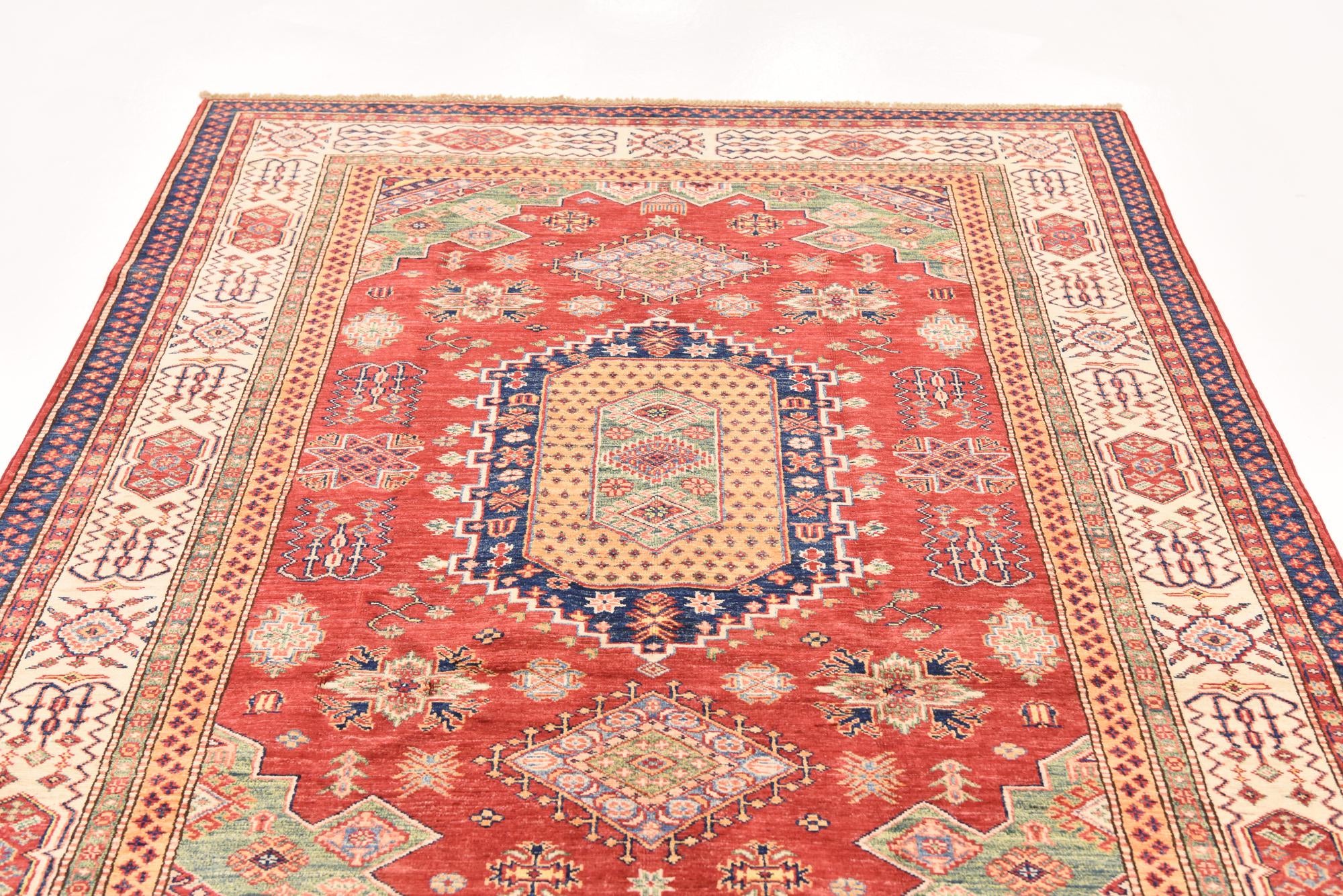 5' 6 x 7' 10 Hand Knotted Kazak Oriental Rug