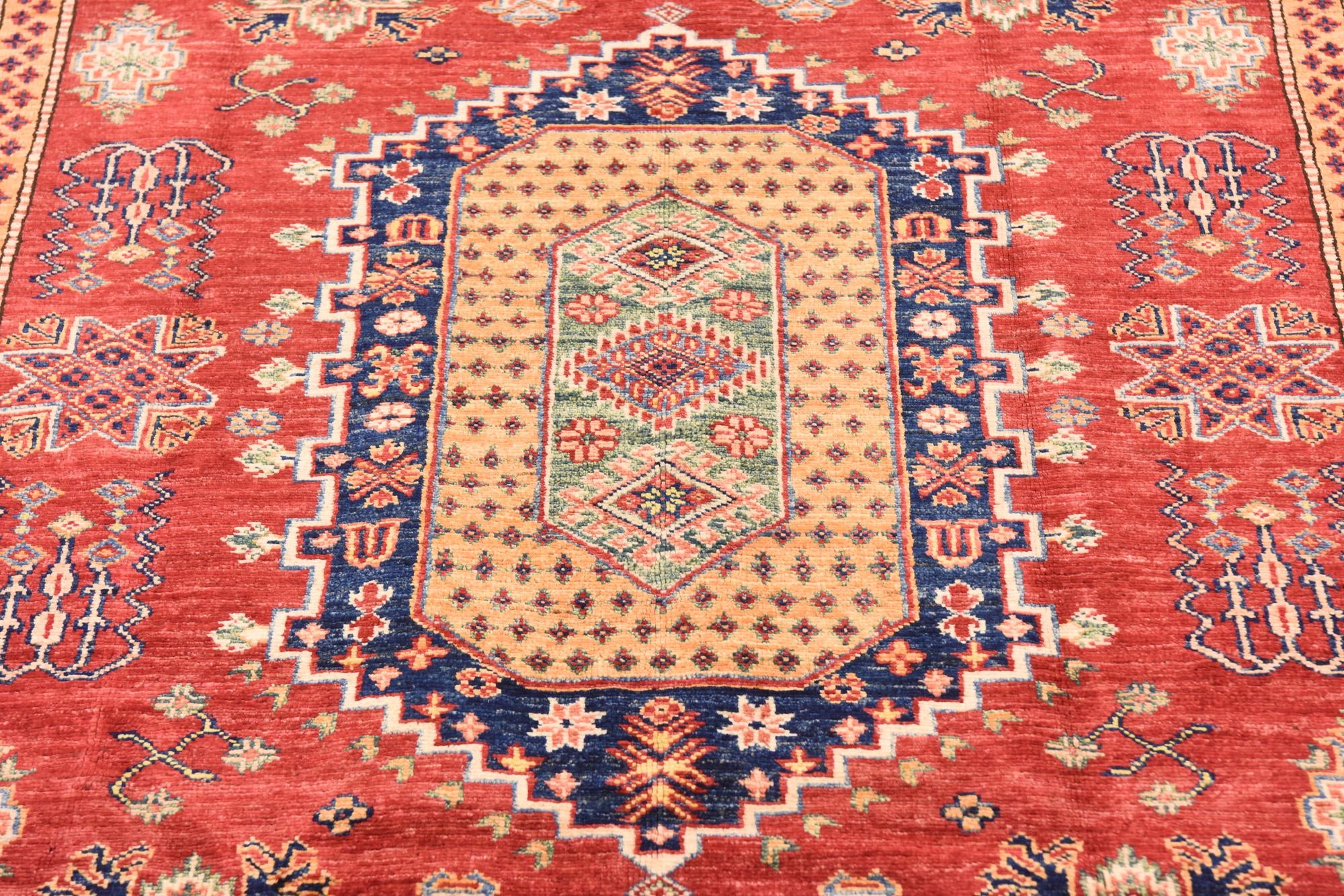 5' 6 x 7' 10 Hand Knotted Kazak Oriental Rug