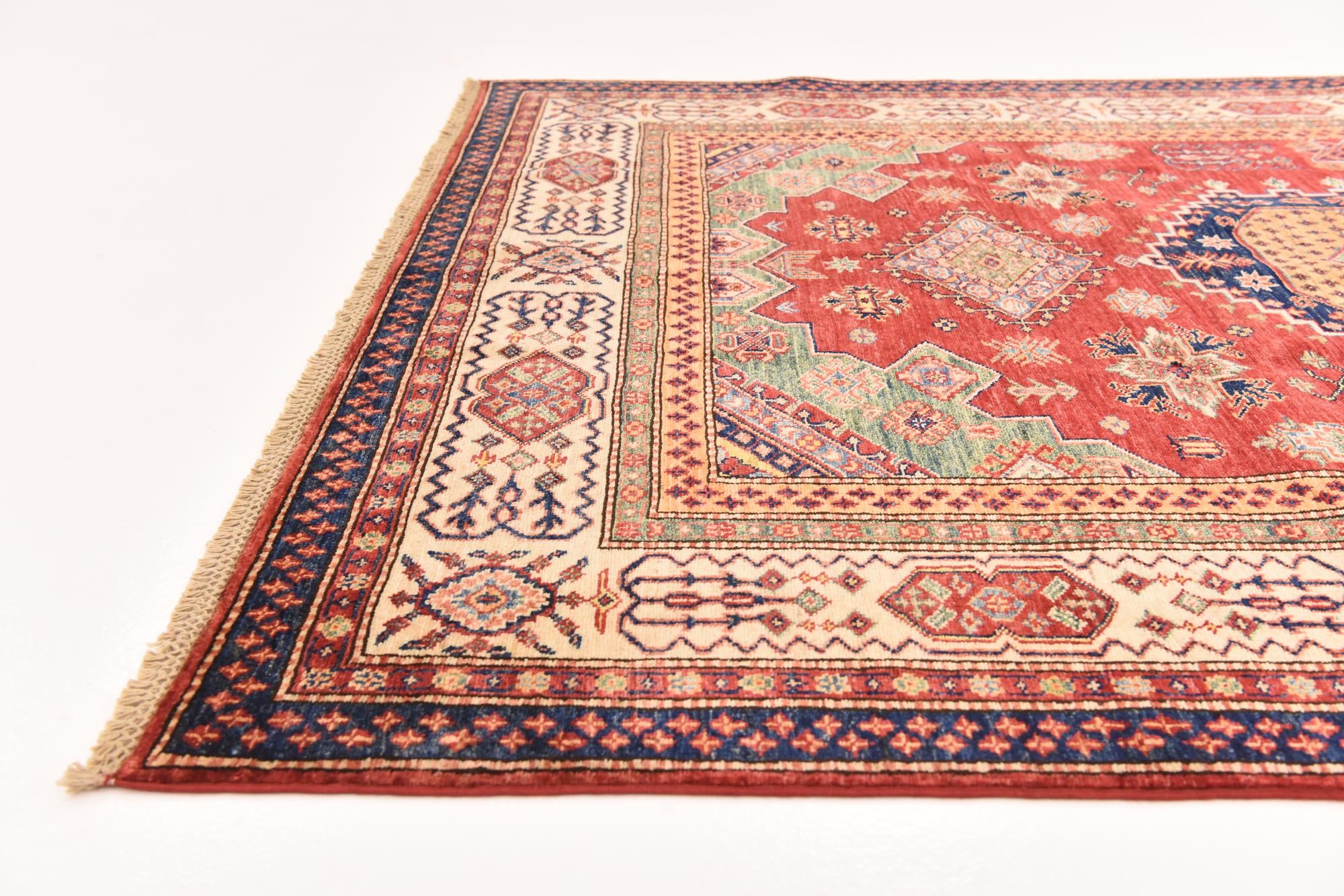 5' 6 x 7' 10 Hand Knotted Kazak Oriental Rug