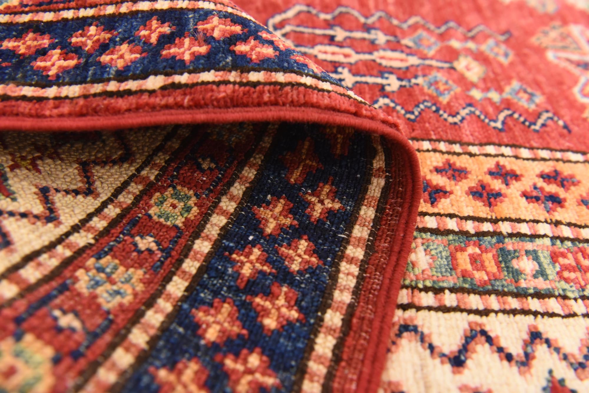5' 6 x 7' 10 Hand Knotted Kazak Oriental Rug