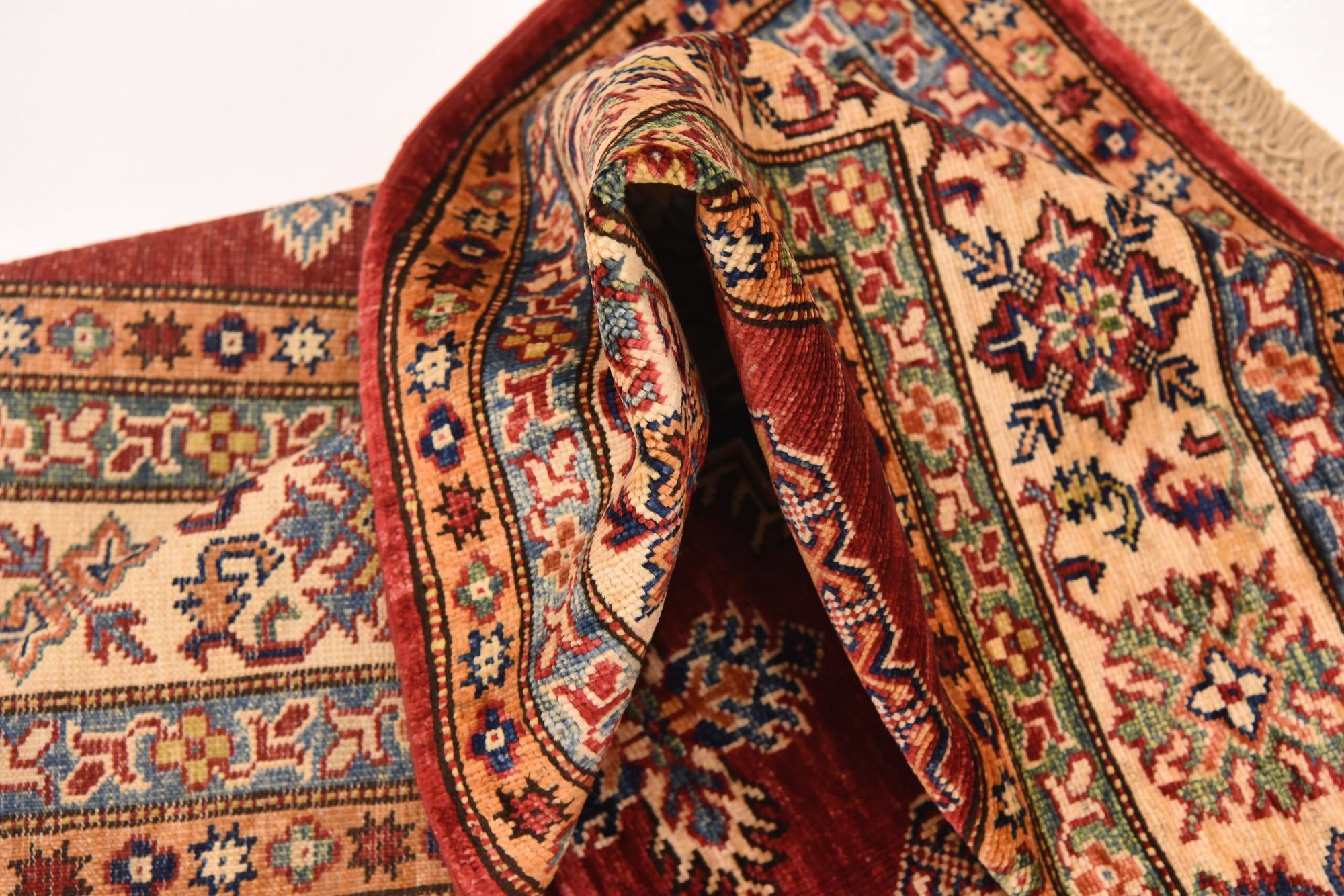 5' 10 x 7' 8 Hand Knotted Kazak Oriental Rug