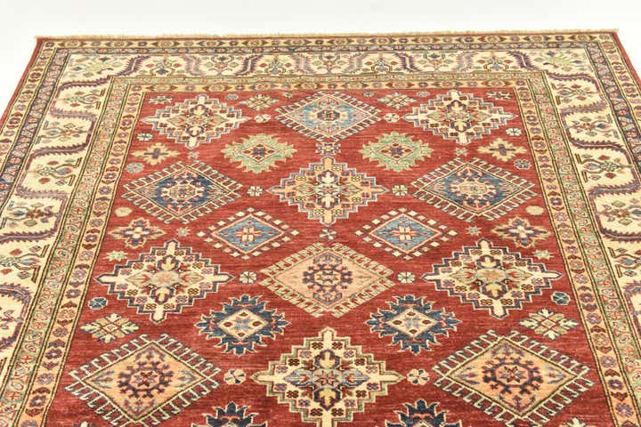 5' 7 x 7' 9 Hand Knotted Kazak Oriental Rug