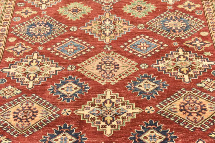 5' 7 x 7' 9 Hand Knotted Kazak Oriental Rug