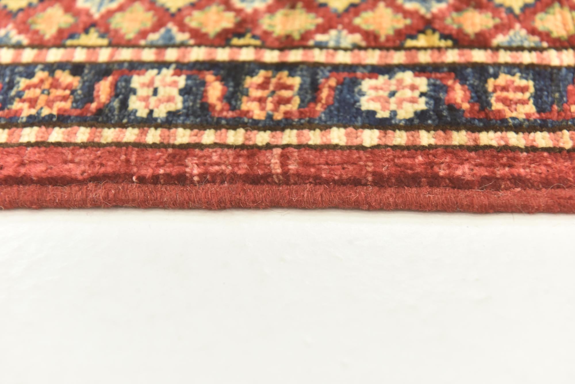 5' 8 x 7' 9 Hand Knotted Kazak Oriental Rug