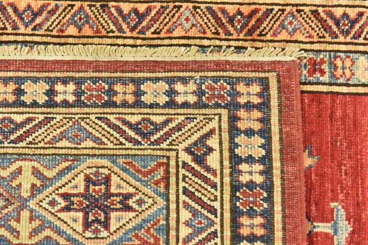 5' 9 x 7' 7 Hand Knotted Kazak Oriental Rug