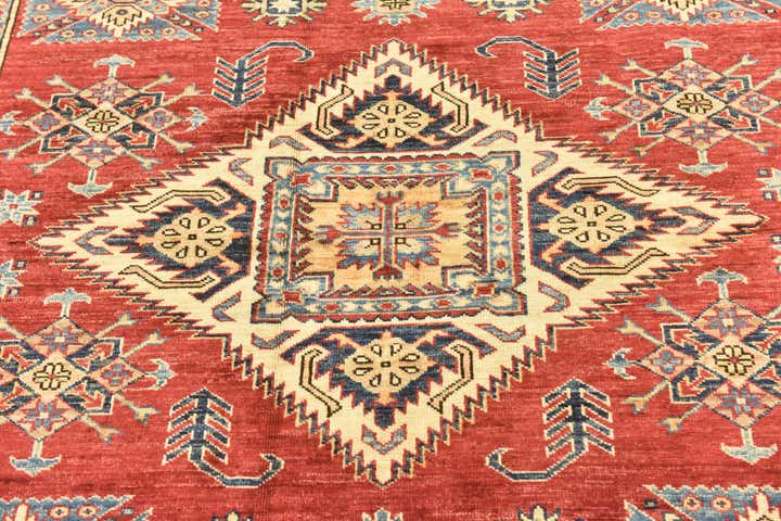 5' 9 x 7' 7 Hand Knotted Kazak Oriental Rug