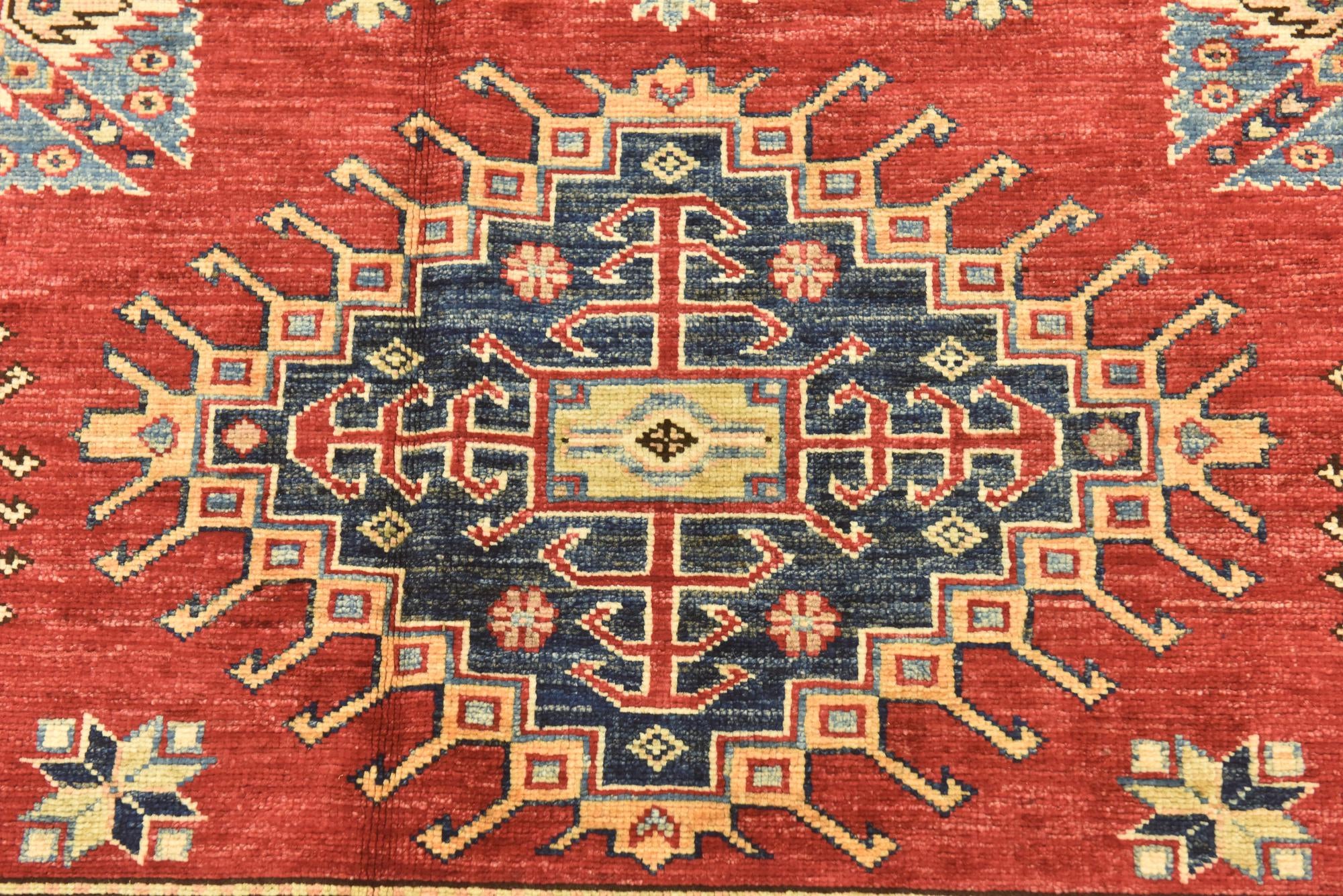 5' 9 x 7' 7 Hand Knotted Kazak Oriental Rug