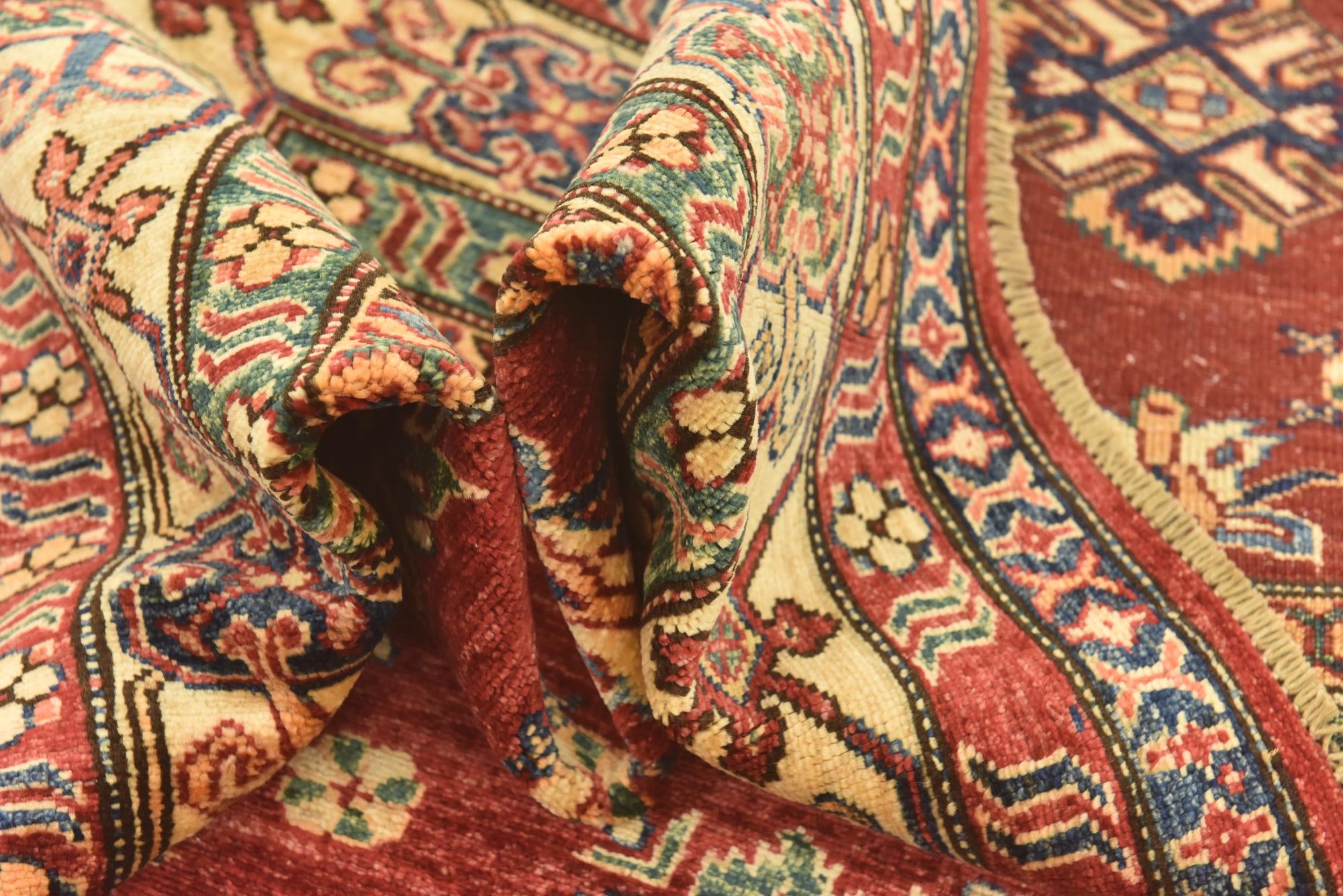 5' 7 x 7' 9 Hand Knotted Kazak Oriental Rug