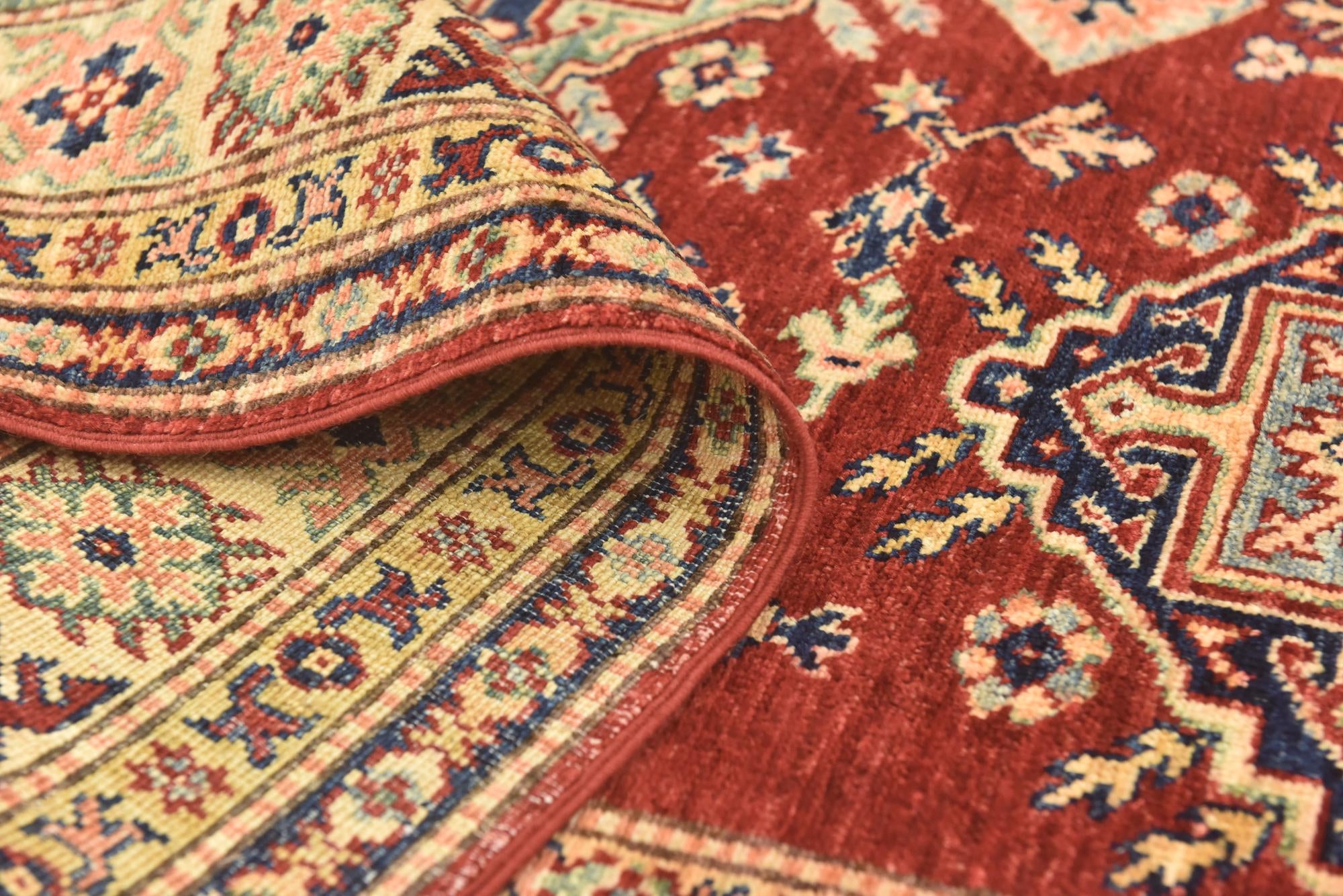 5' 6 x 7' 6 Hand Knotted Kazak Oriental Rug