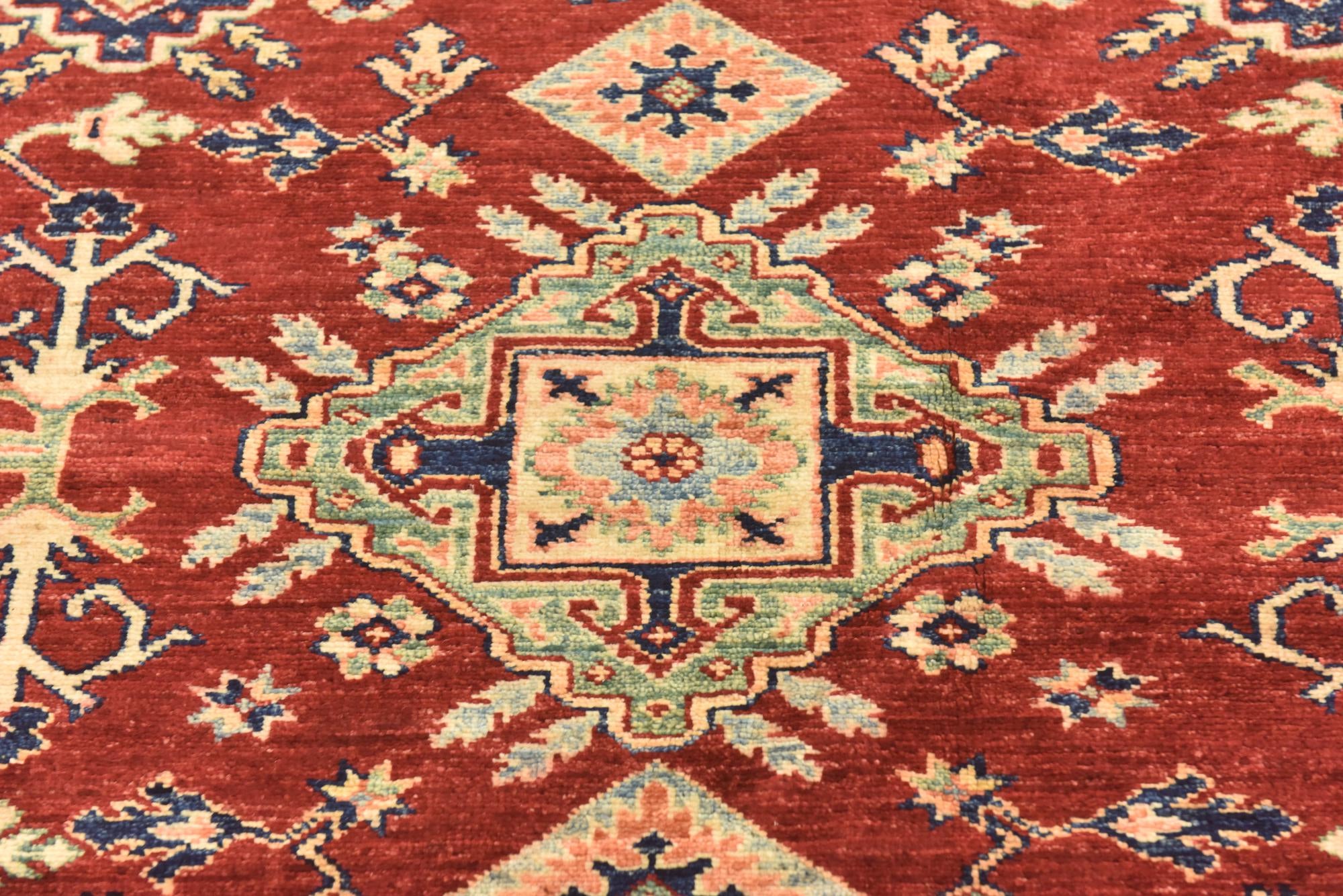 5' 6 x 7' 6 Hand Knotted Kazak Oriental Rug