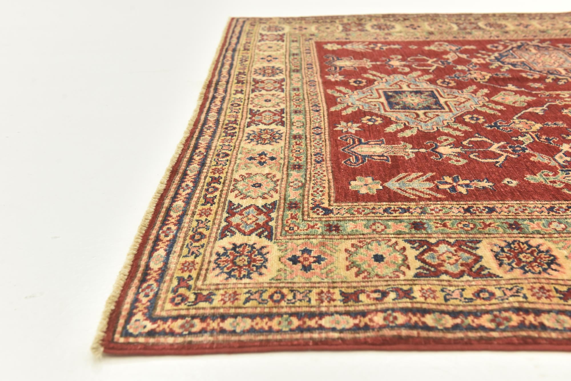 5' 6 x 7' 6 Hand Knotted Kazak Oriental Rug