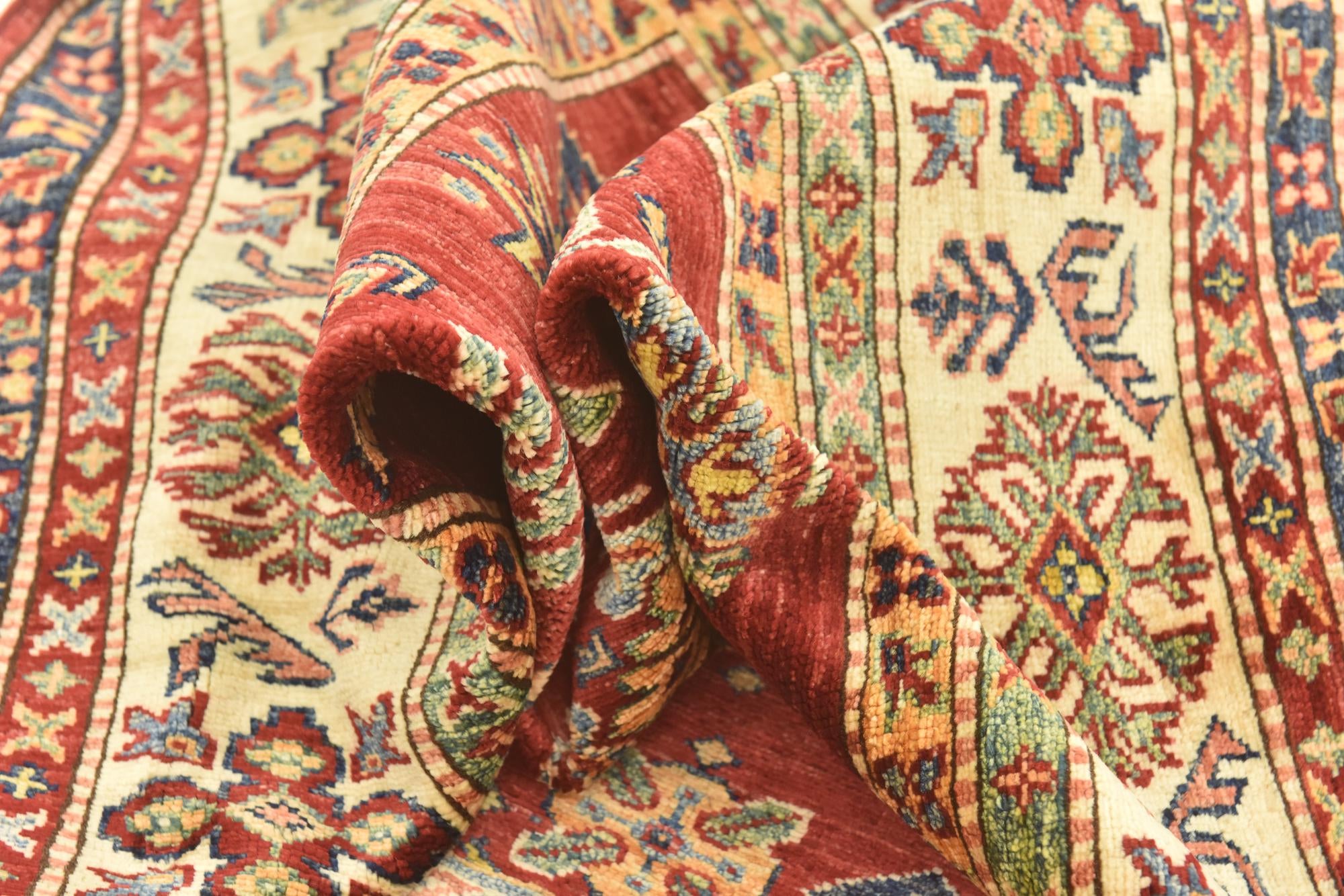 5' 6 x 8' 3 Hand Knotted Kazak Oriental Rug