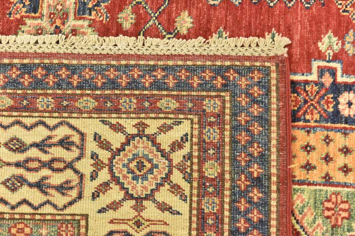 5' 6 x 7' 6 Hand Knotted Kazak Oriental Rug