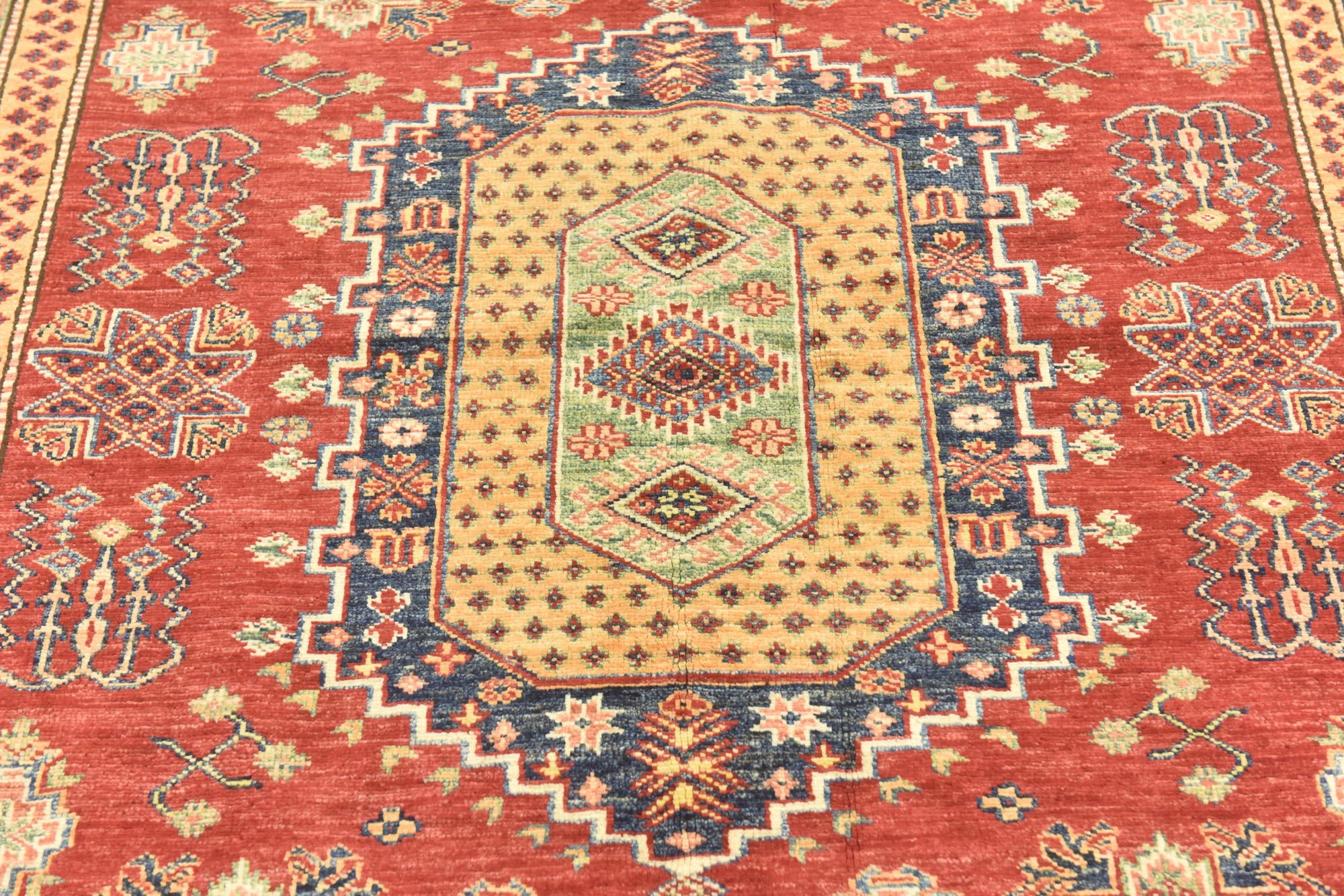 5' 6 x 7' 6 Hand Knotted Kazak Oriental Rug