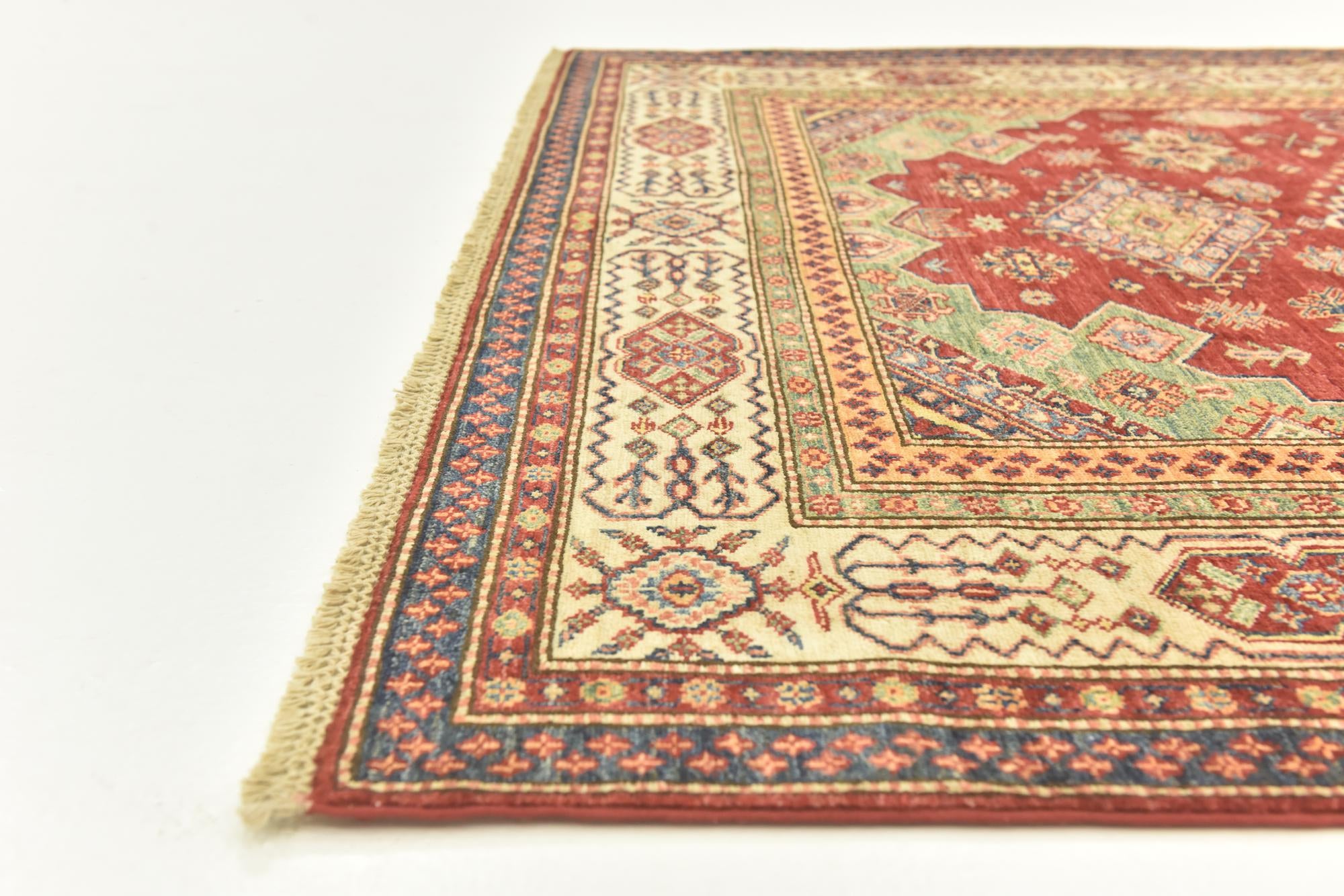5' 6 x 7' 6 Hand Knotted Kazak Oriental Rug