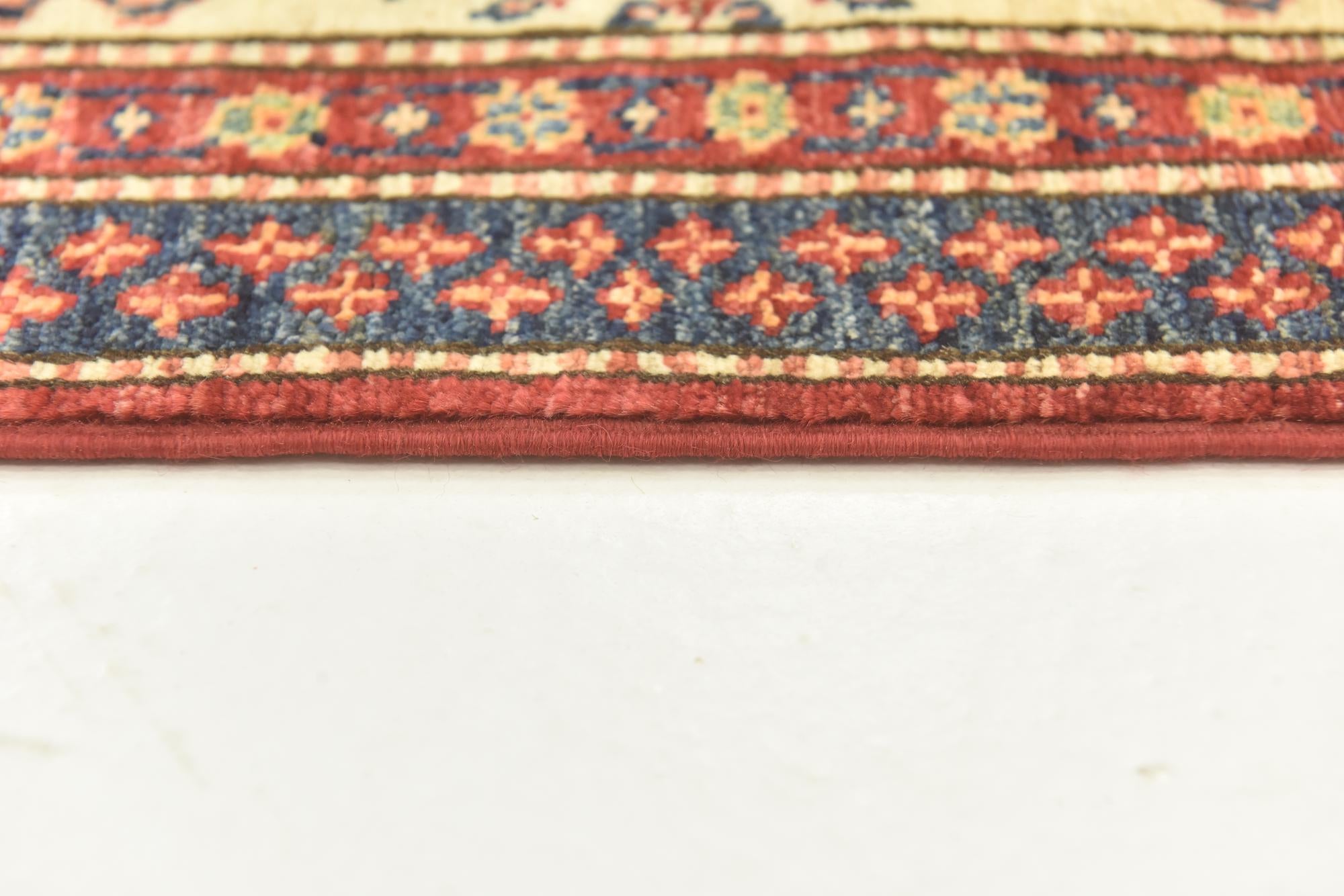 5' 6 x 7' 6 Hand Knotted Kazak Oriental Rug