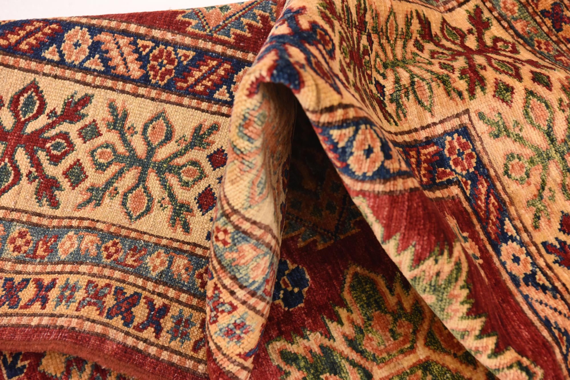 5' 8 x 7' 9 Hand Knotted Kazak Oriental Rug