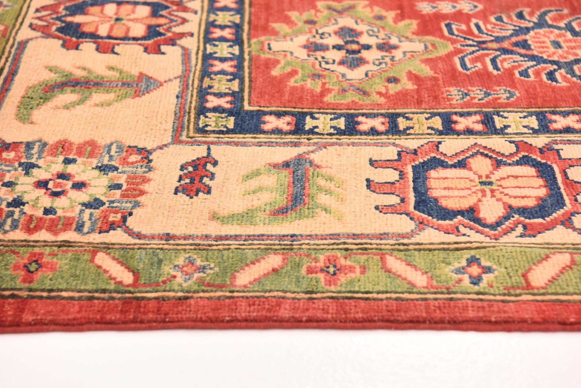 5' 6 x 8' 10 Hand Knotted Kazak Rug