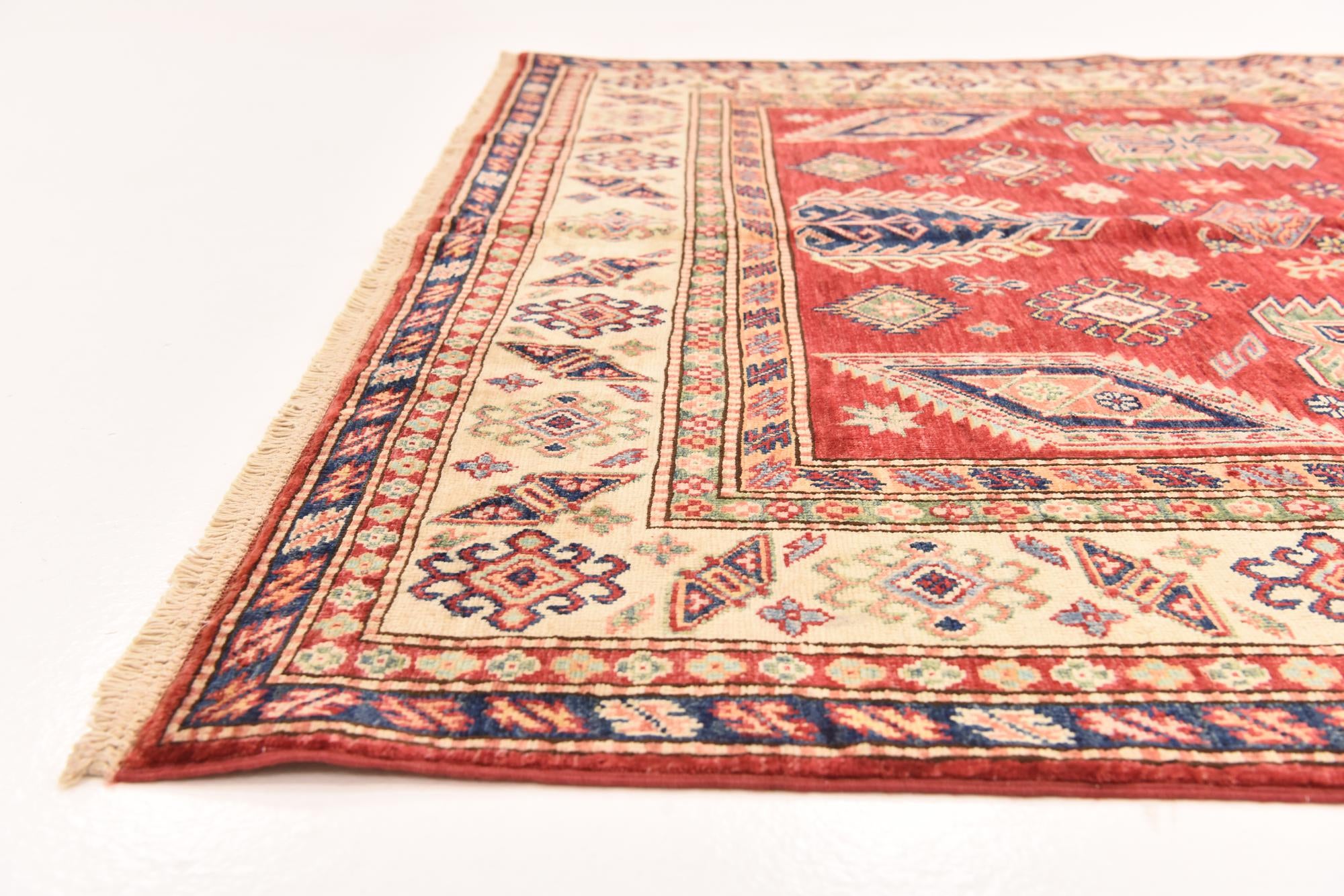 5' 7 x 7' 9 Hand Knotted Kazak Oriental Rug