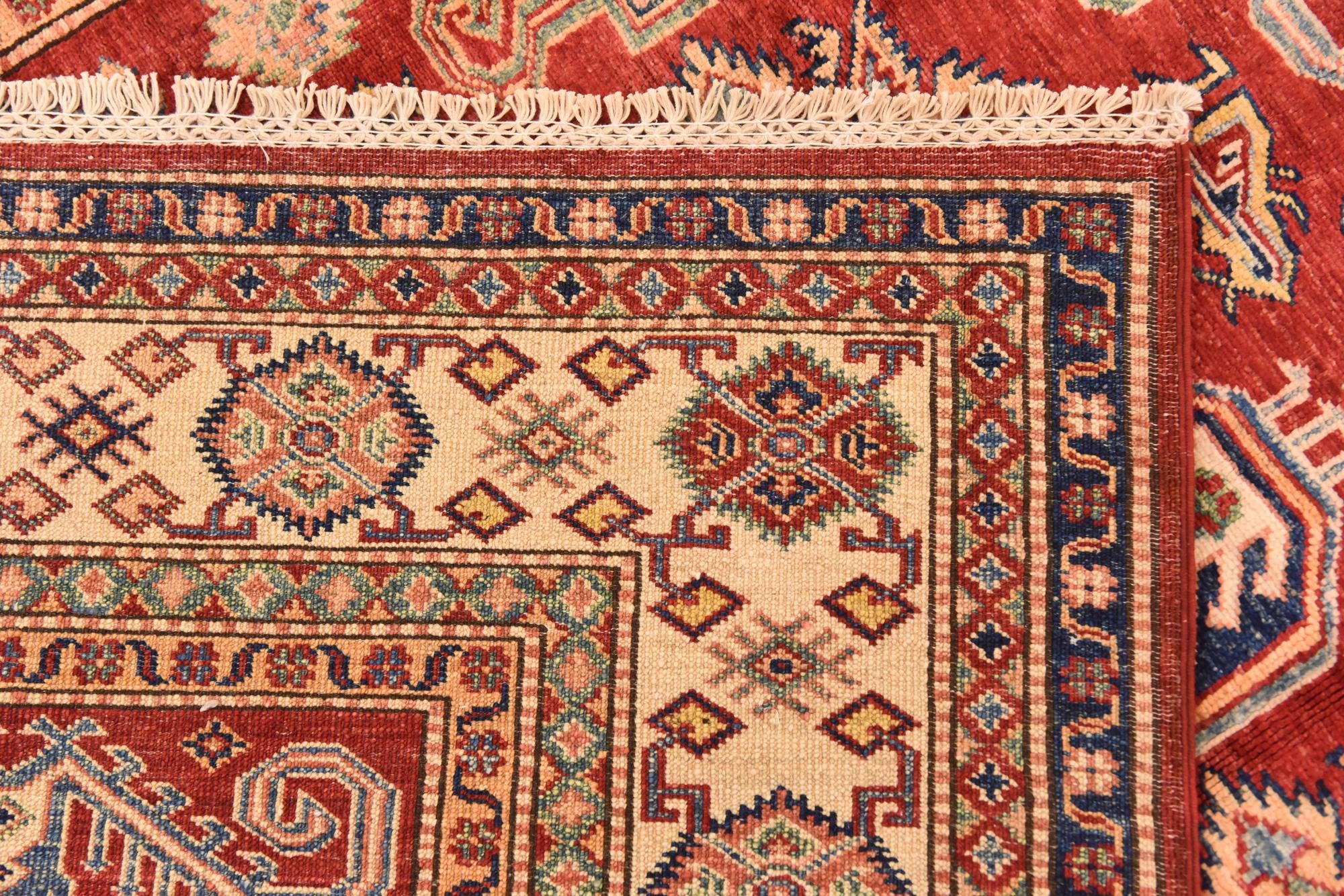 5' 6 x 7' 9 Hand Knotted Kazak Oriental Rug