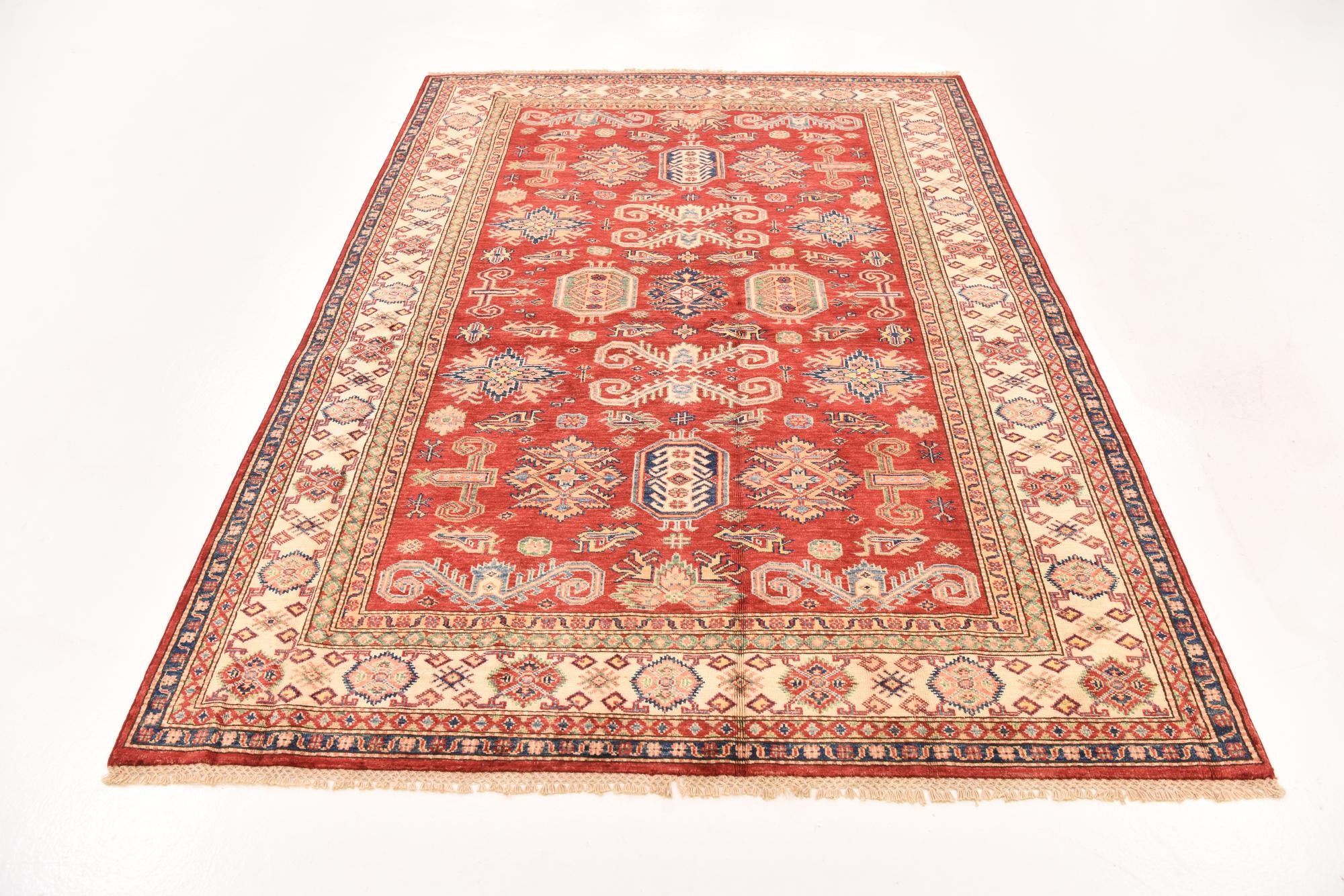 5' 6 x 7' 9 Hand Knotted Kazak Oriental Rug