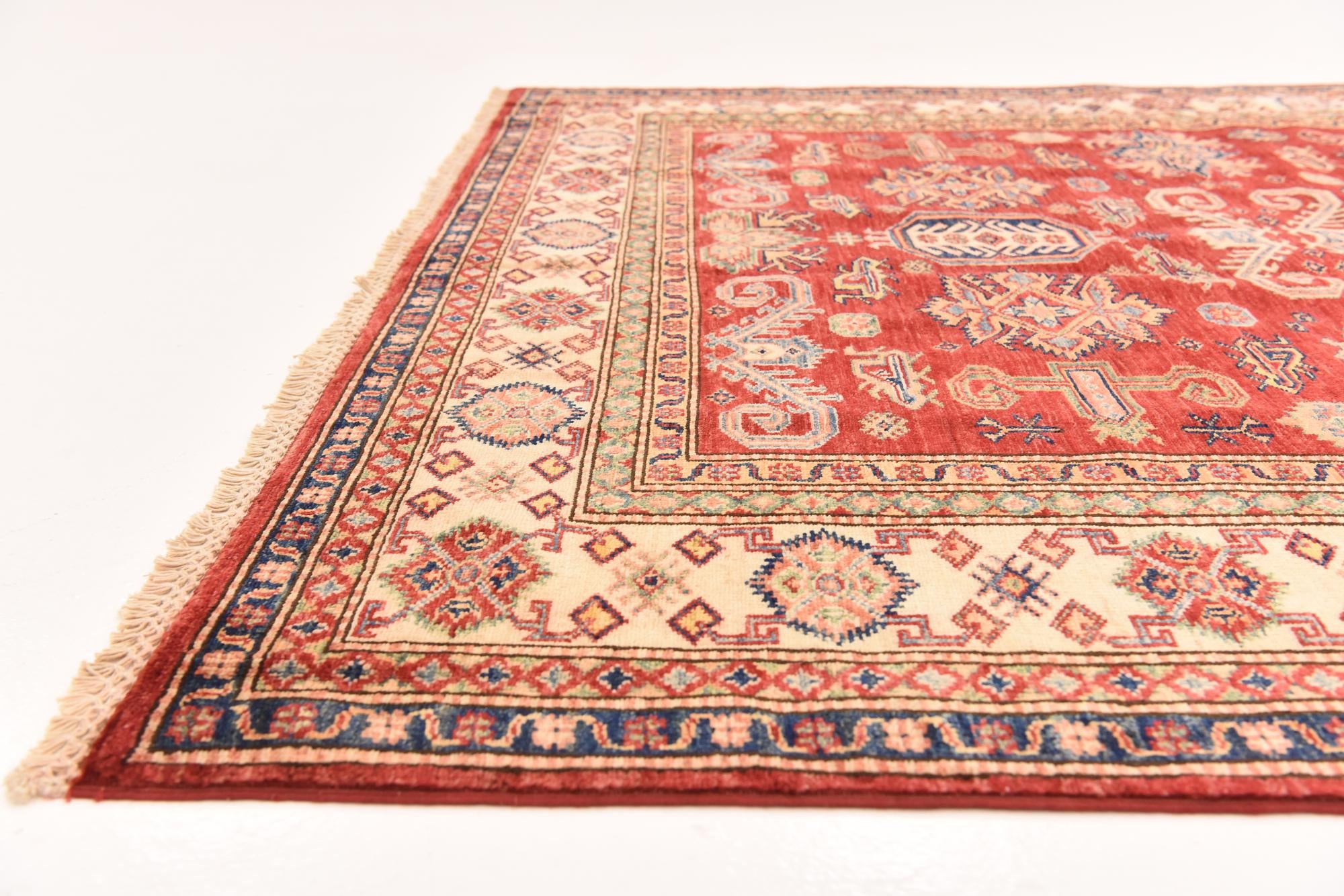 5' 6 x 7' 9 Hand Knotted Kazak Oriental Rug