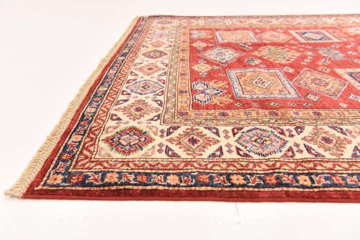 5' 10 x 7' 10 Hand Knotted Kazak Oriental Rug