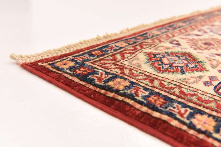5' 10 x 7' 10 Hand Knotted Kazak Oriental Rug