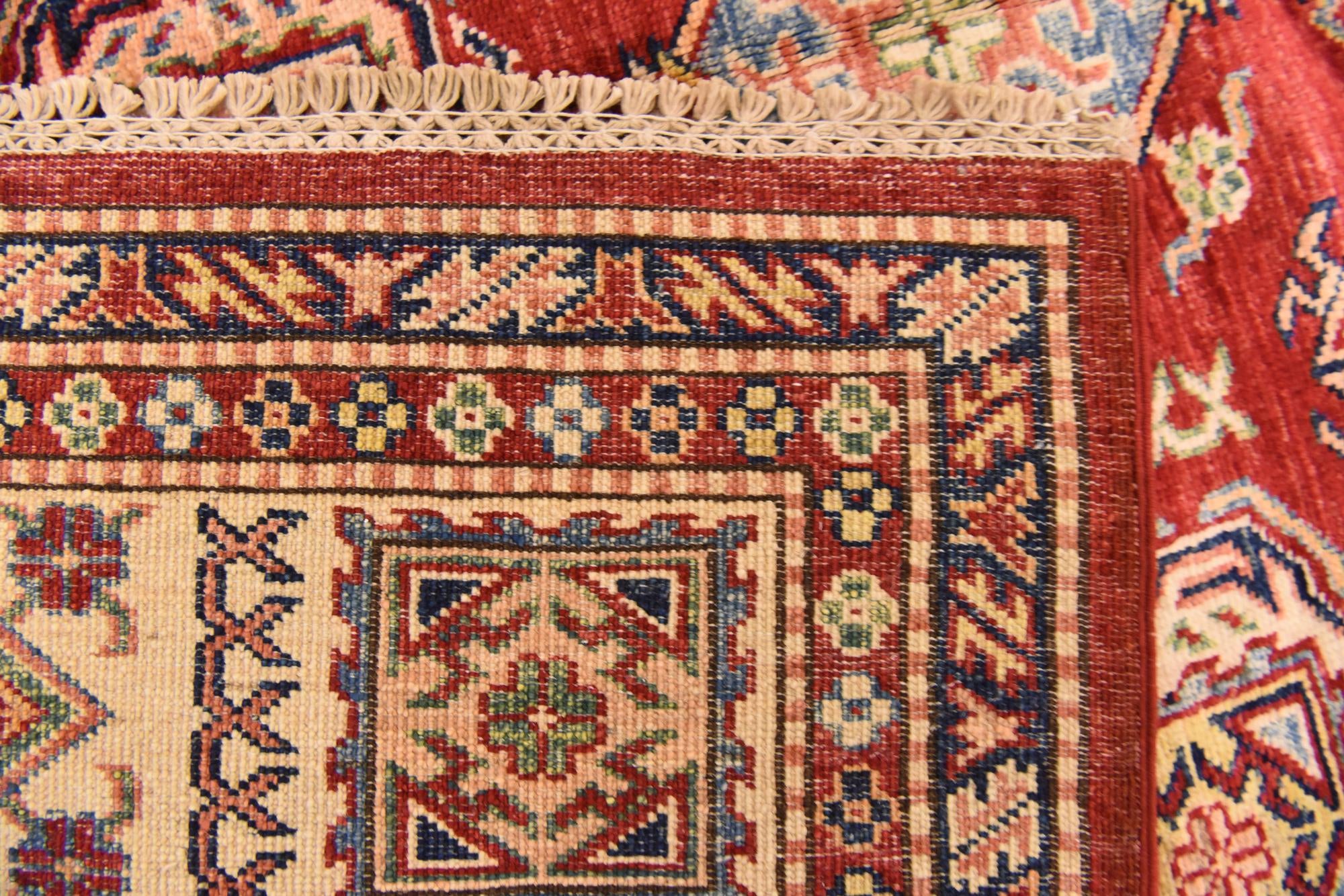 5' 6 x 8' Hand Knotted Kazak Oriental Rug