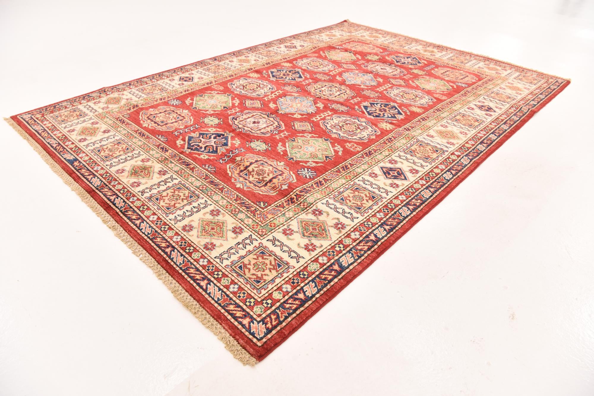 5' 6 x 8' Hand Knotted Kazak Oriental Rug