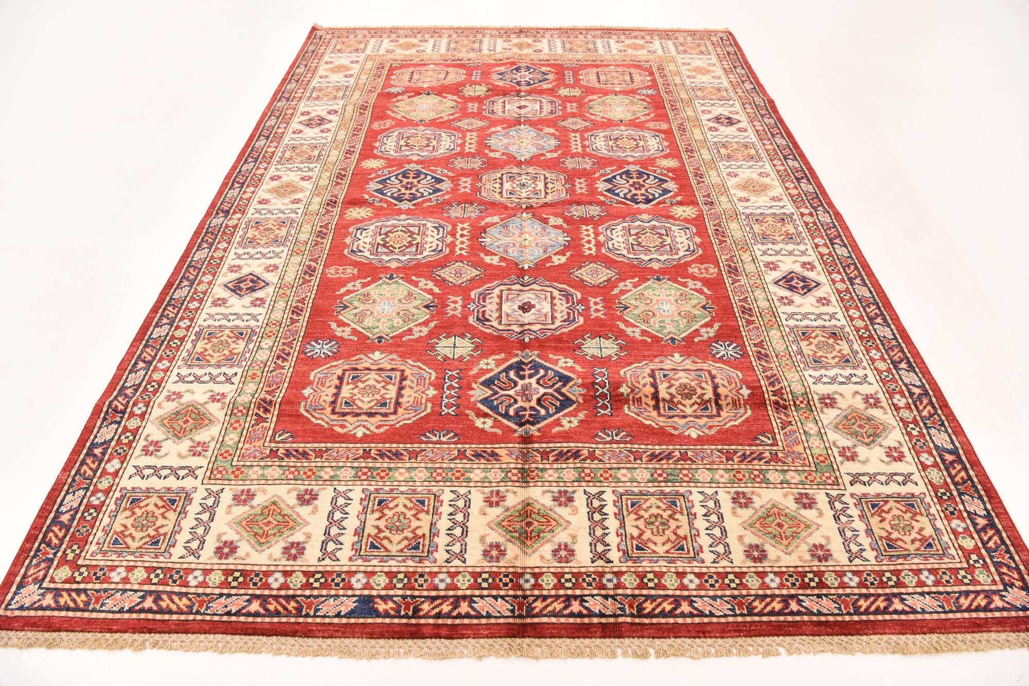 5' 6 x 8' Hand Knotted Kazak Oriental Rug