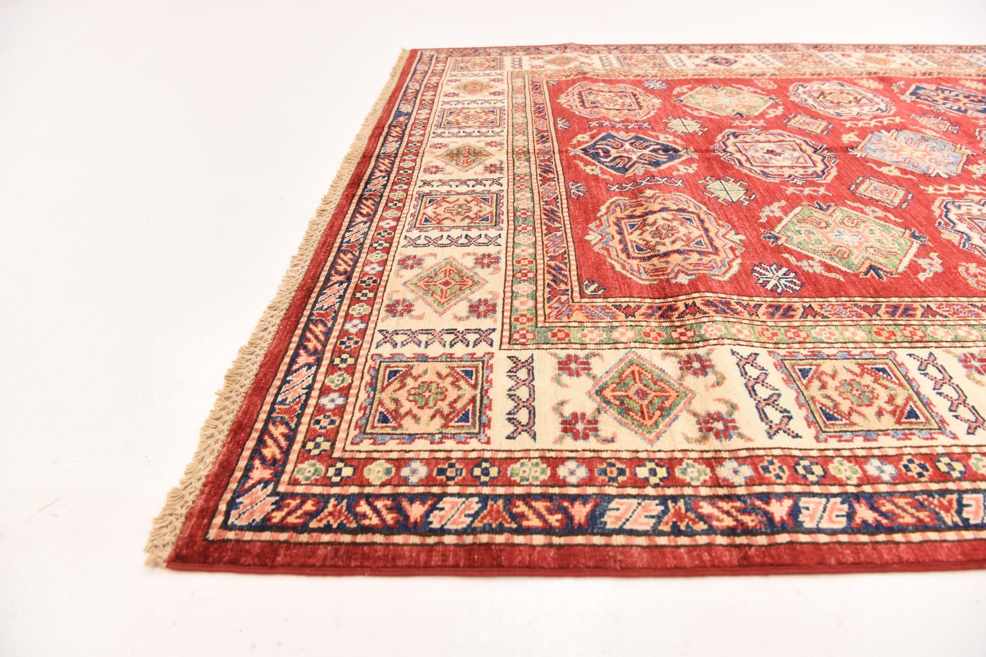 5' 6 x 8' Hand Knotted Kazak Oriental Rug