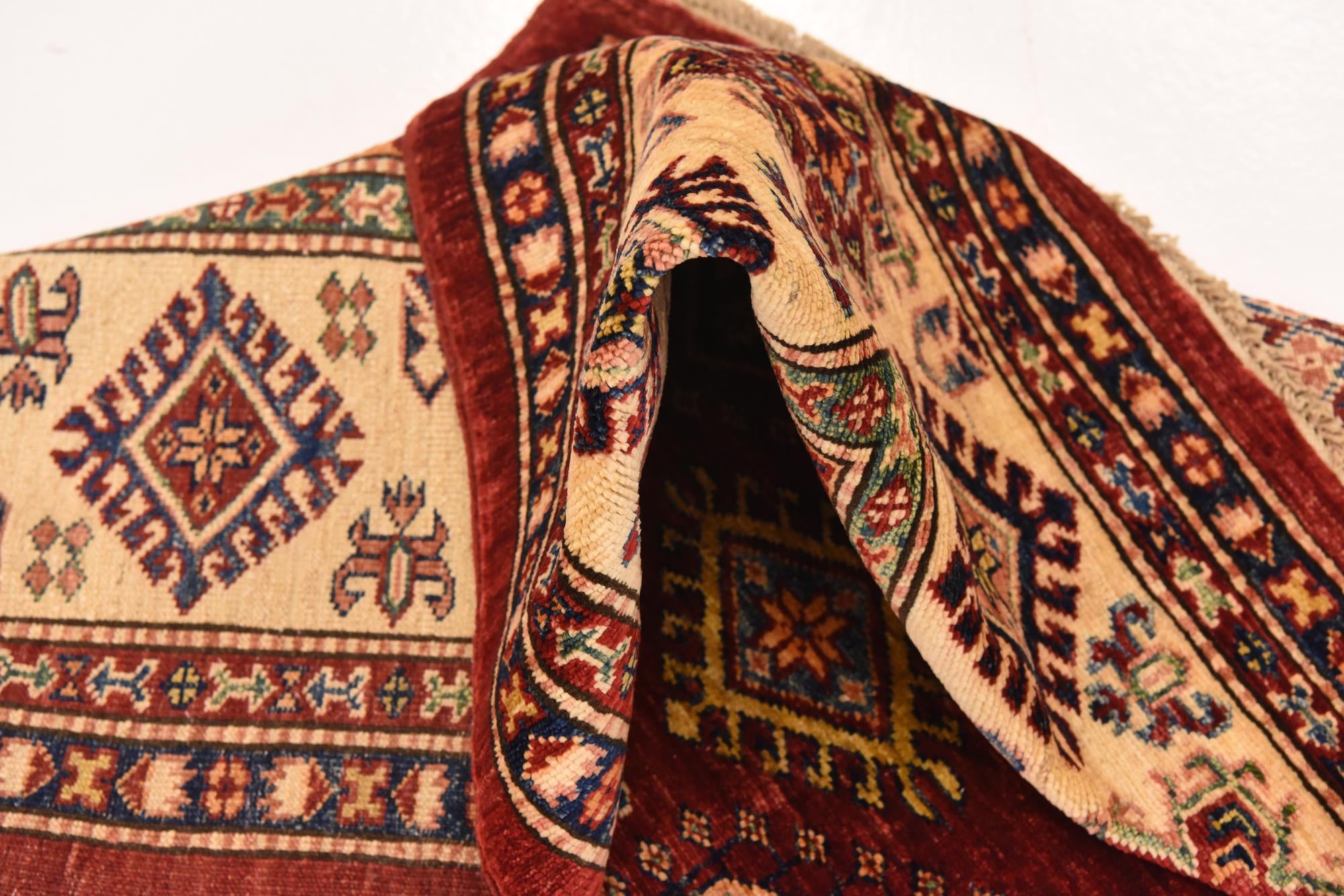 5' 9 x 8' 2 Hand Knotted Kazak Oriental Rug